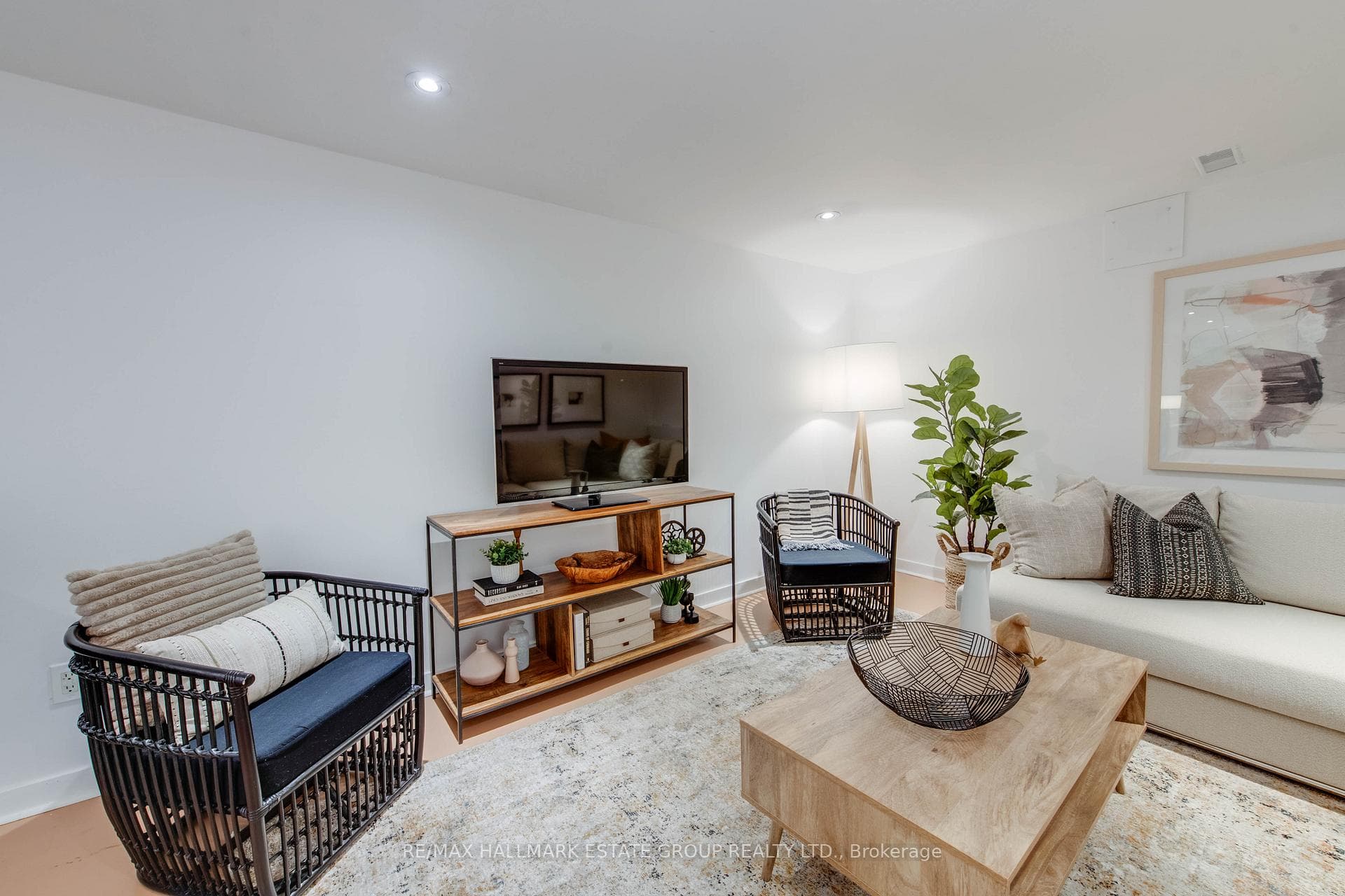 18 Blantyre Avenue photo 33