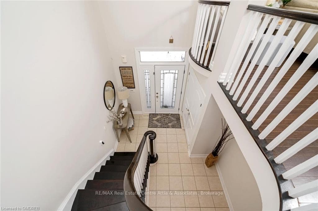 263 HOLLOWAY Terrace photo 23