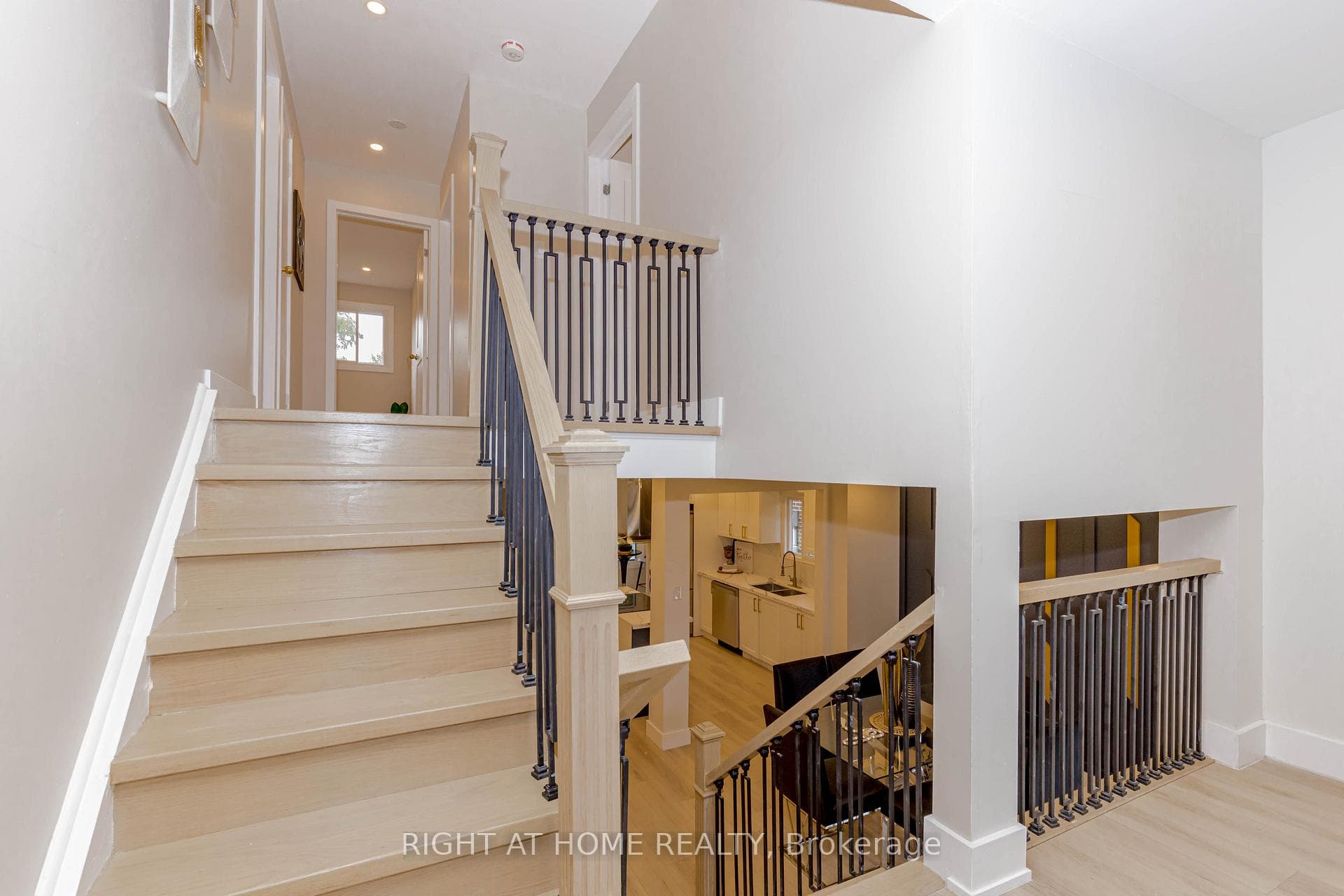 6 Bryant Court photo 24