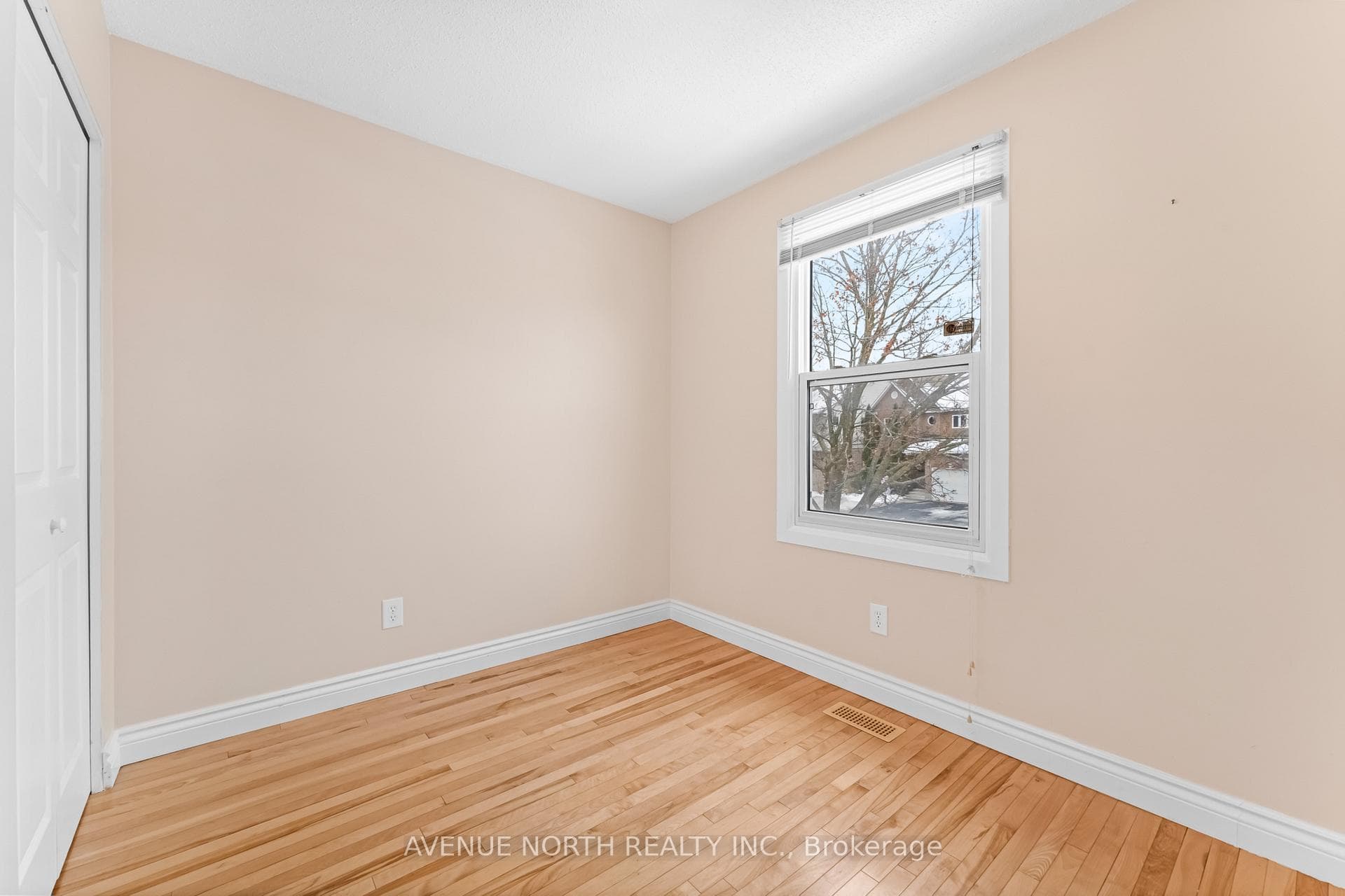 3489 Southgate Road photo 14