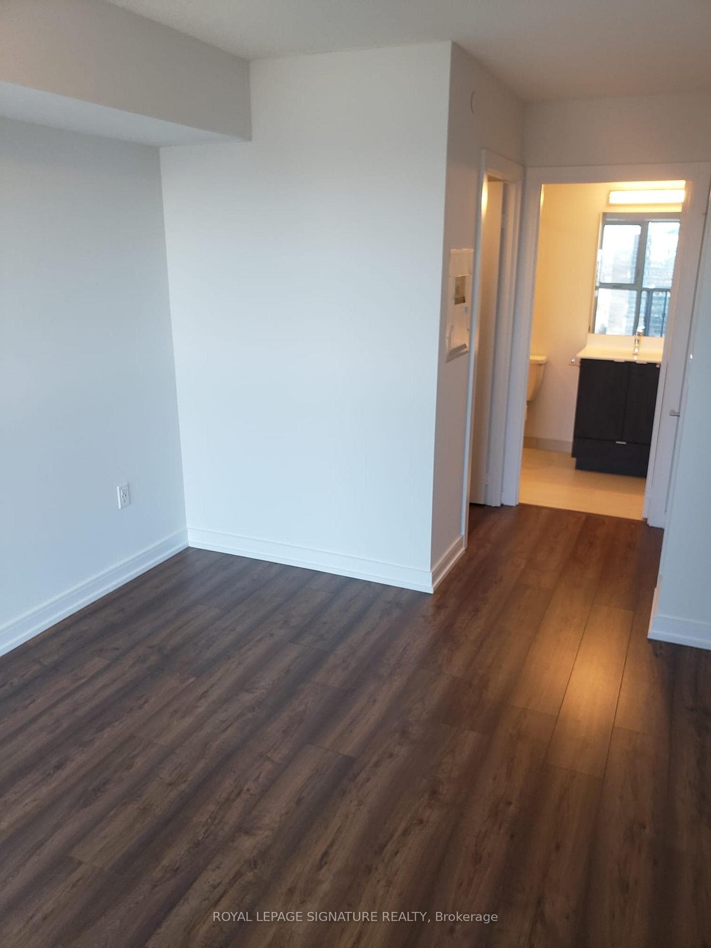 225 Village Green Square Unit 1706 photo 34