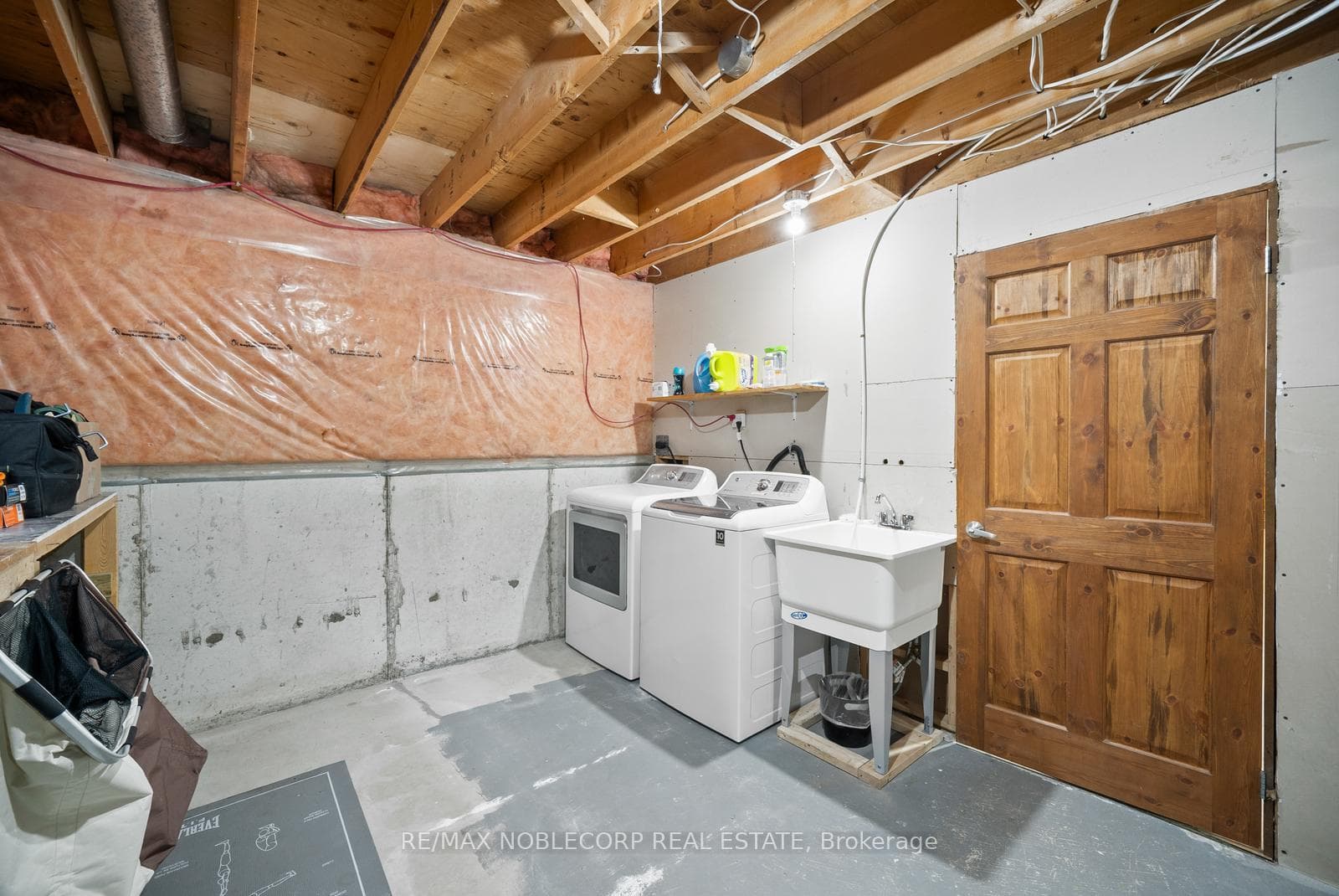 3 Shawn Avenue photo 39