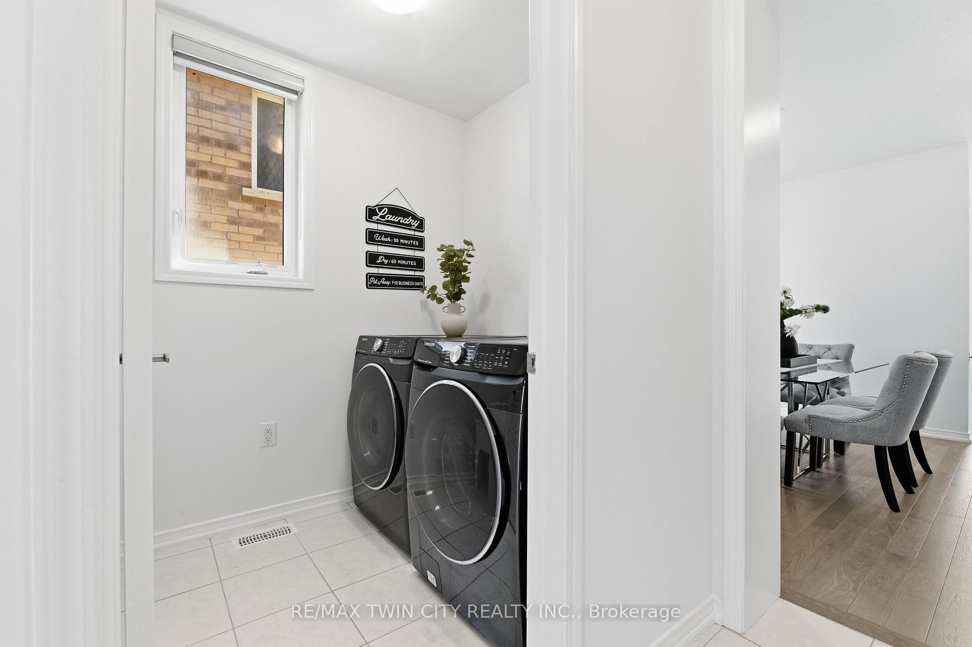 46 Munro Circle photo 8