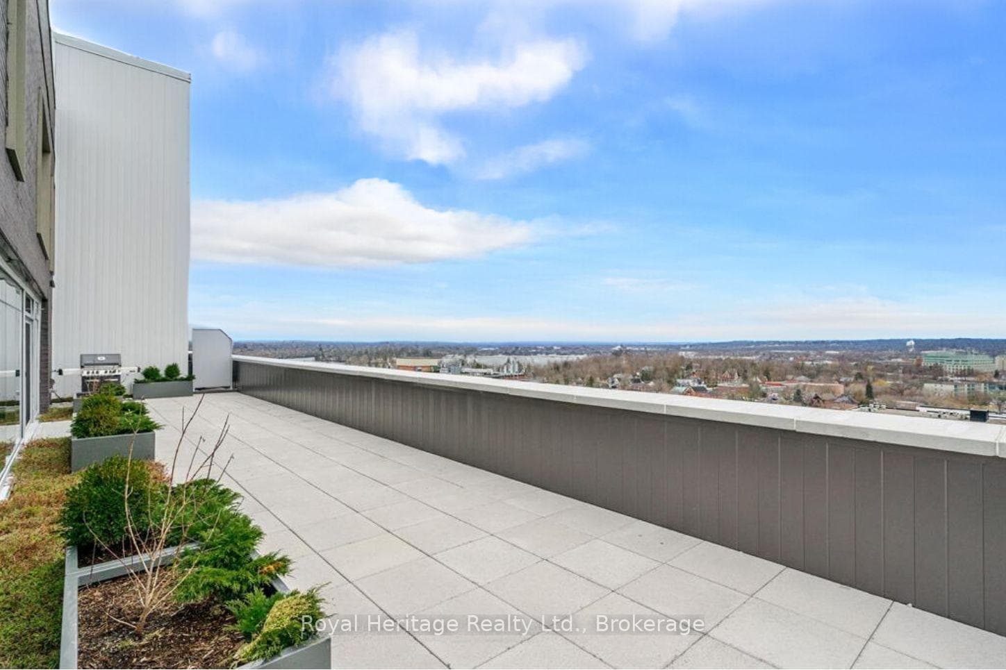 Rooftop terrace (by reservation) - 8th floor