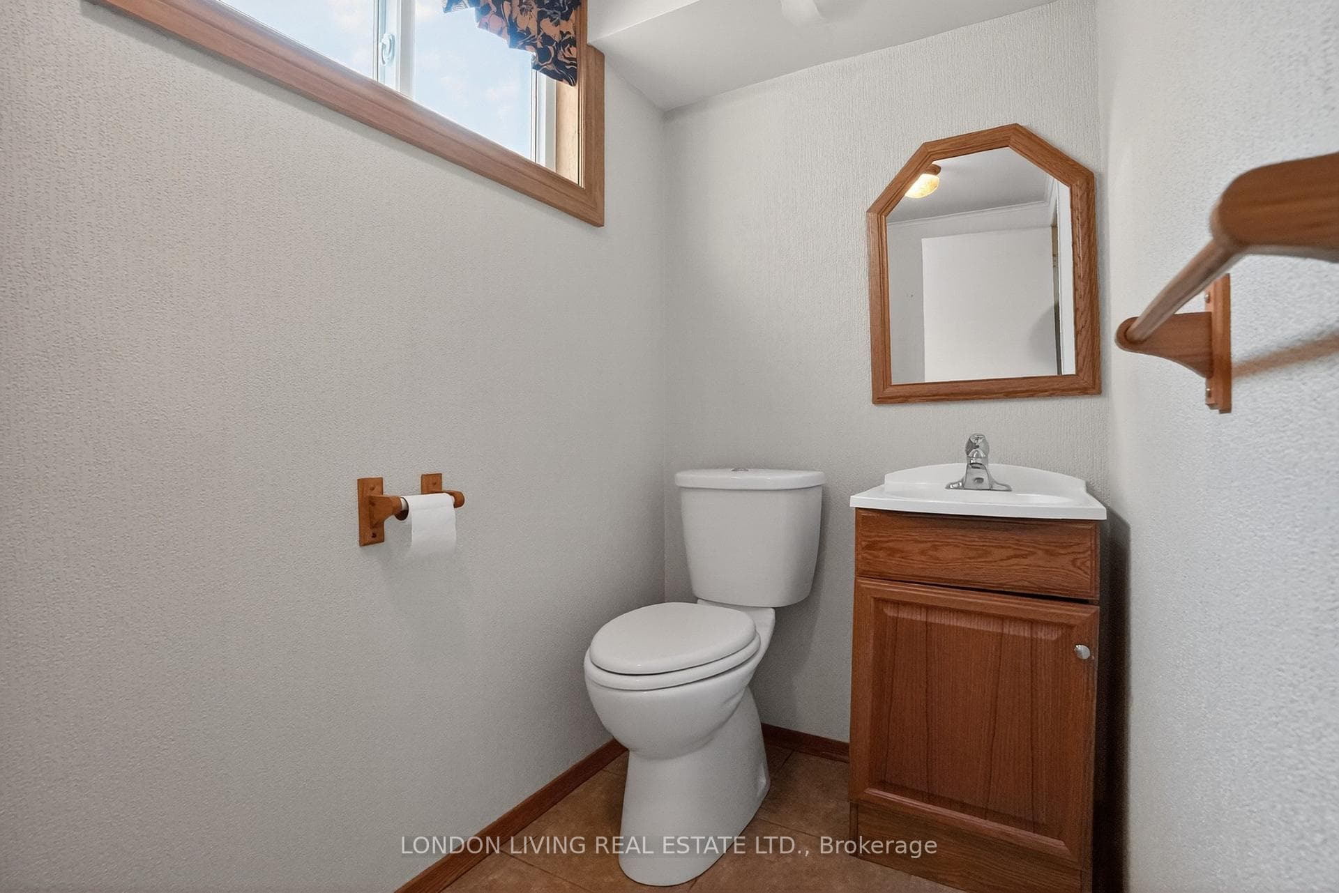 172 Meridene Crescent photo 23