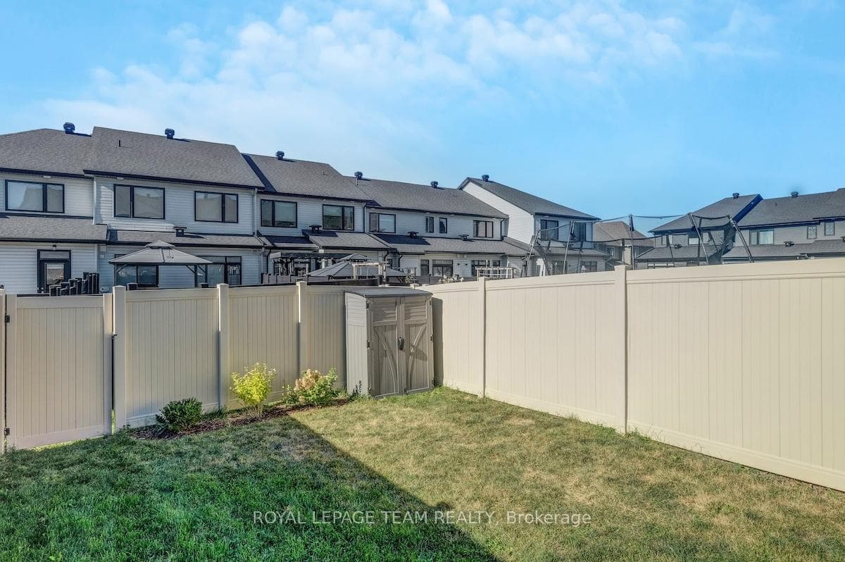 807 Clapham Terrace photo 46