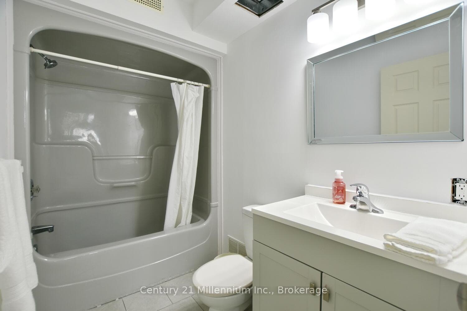 35 Northwood Drive photo 28