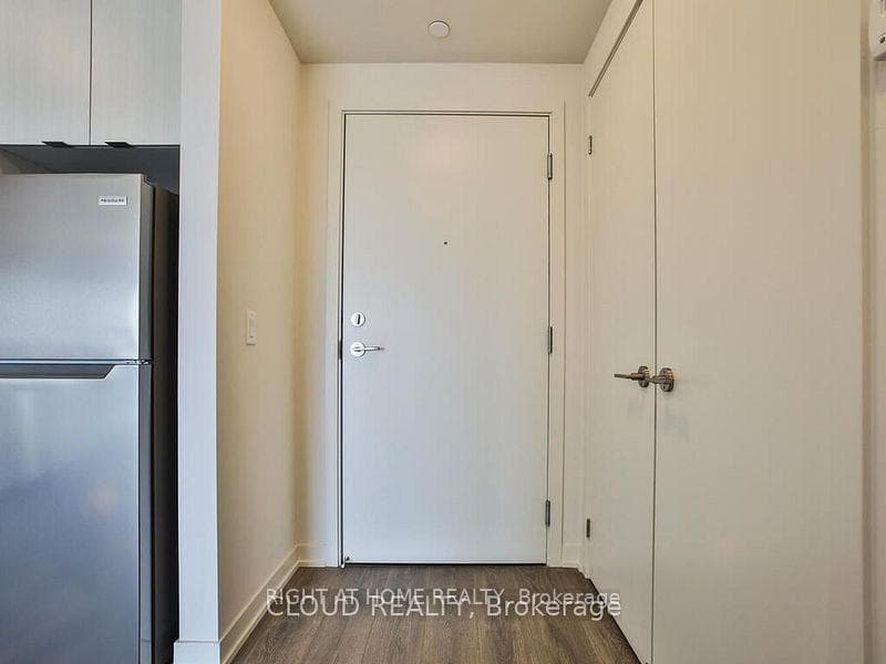 58 SKY HARBOUR Drive Unit 410 photo 11
