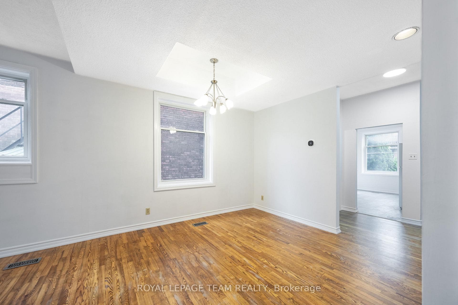 301 Somerset Street photo 21