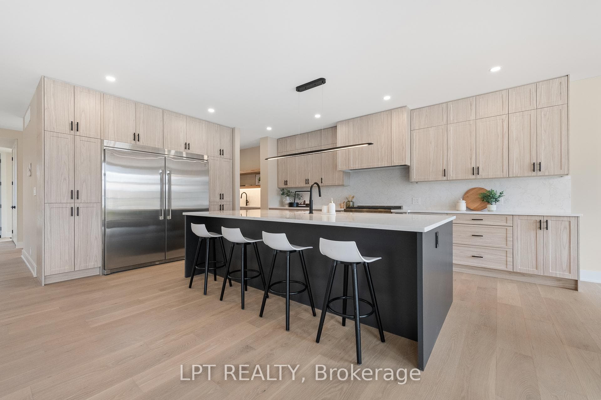 15 Briggs Avenue photo 15