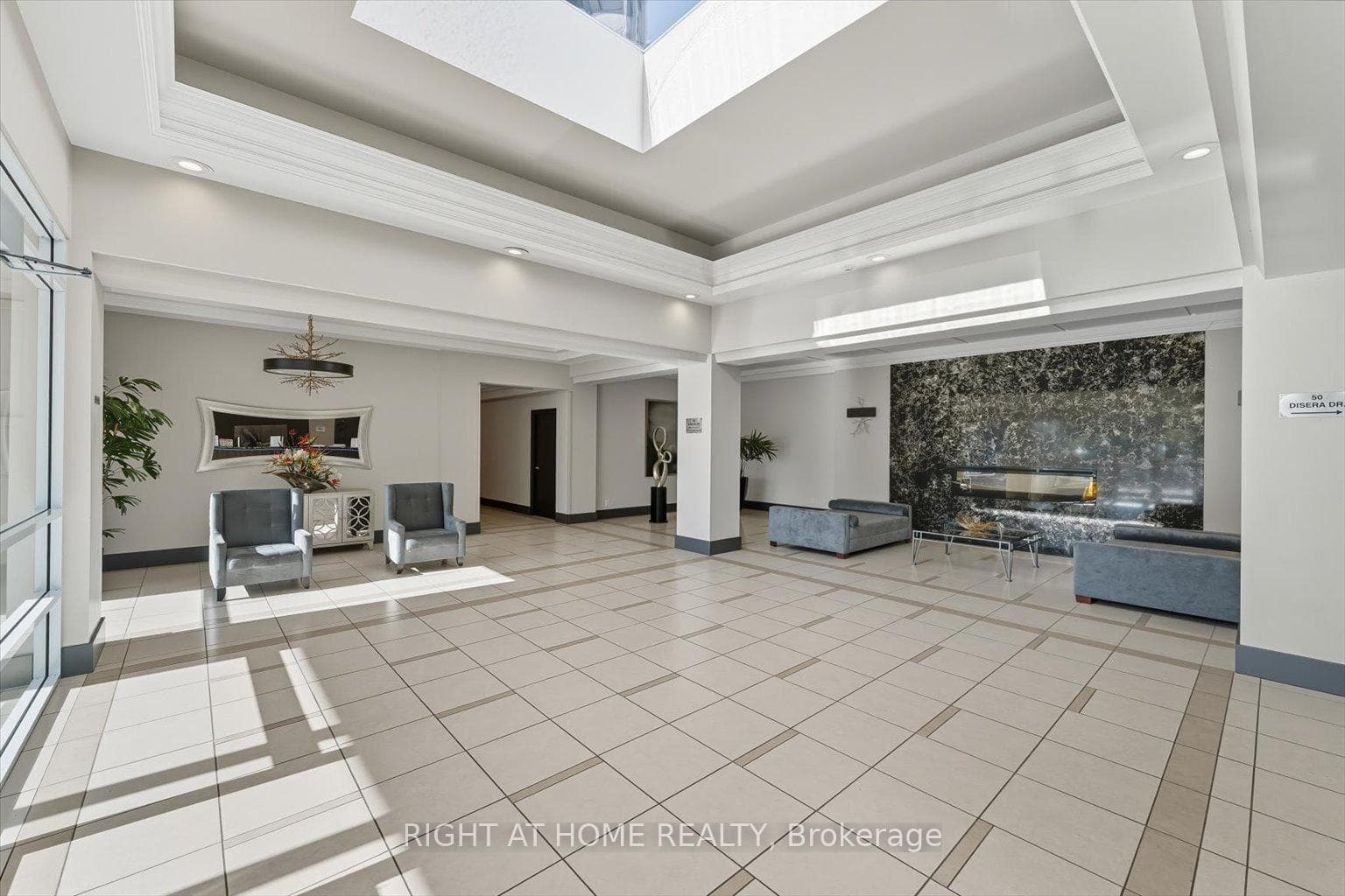 50 Disera Drive Unit 509 photo 28