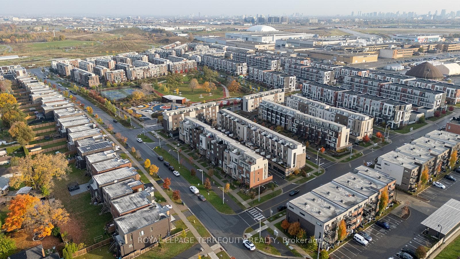 17 Stanley Greene Boulevard photo 34
