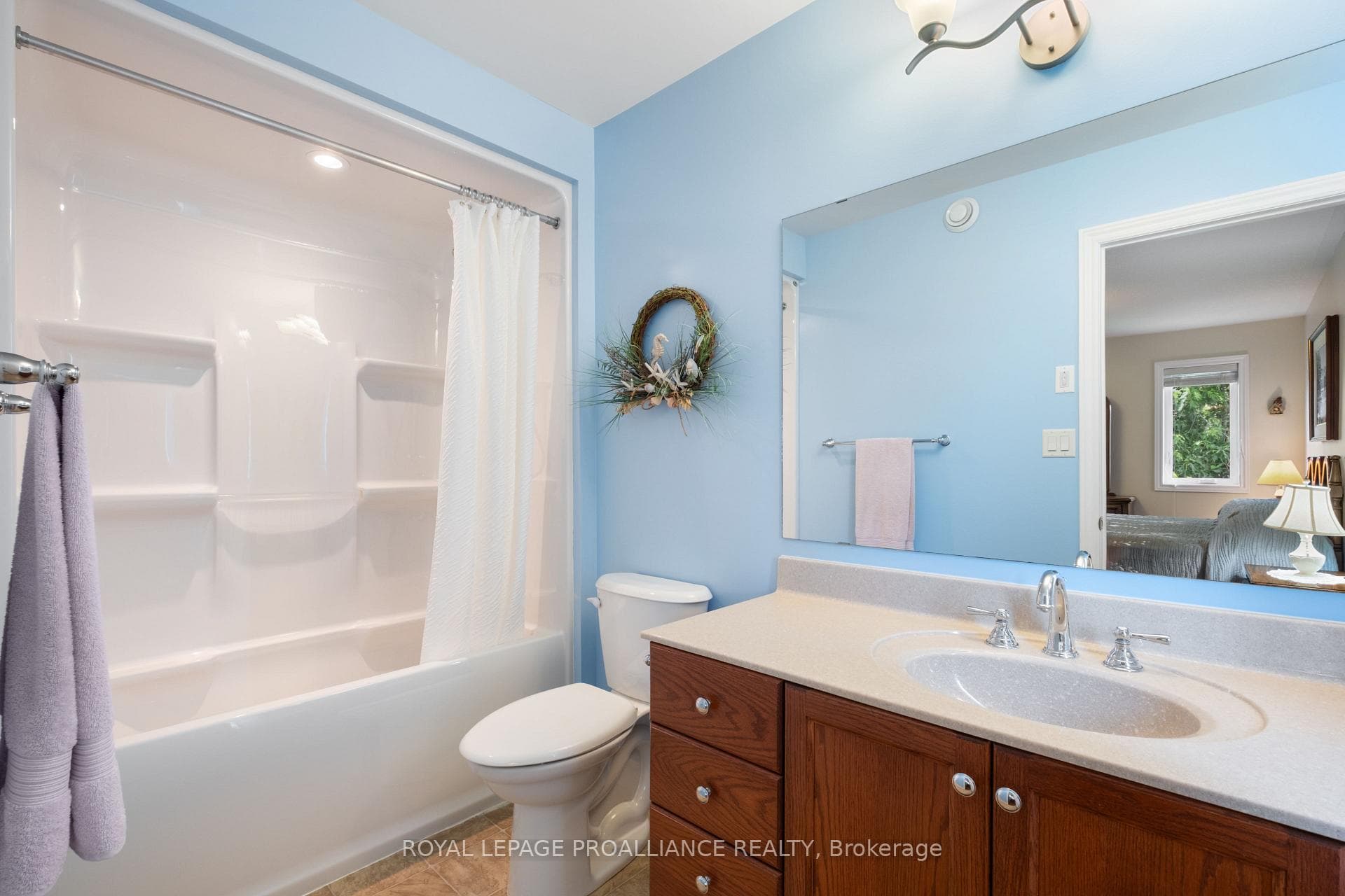 1286 Mazzolin Crescent photo 34
