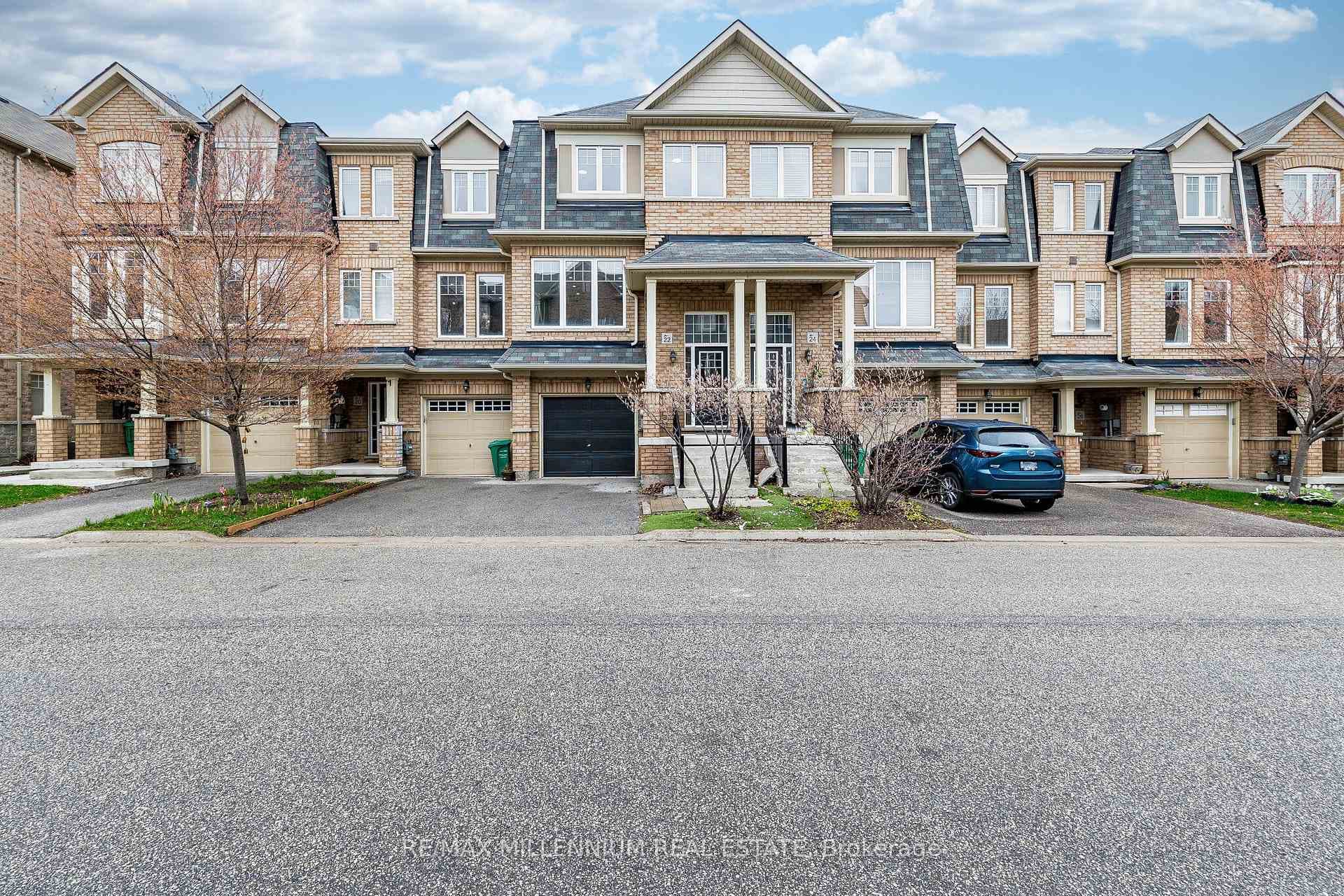 22 Magdalene Crescent photo 2