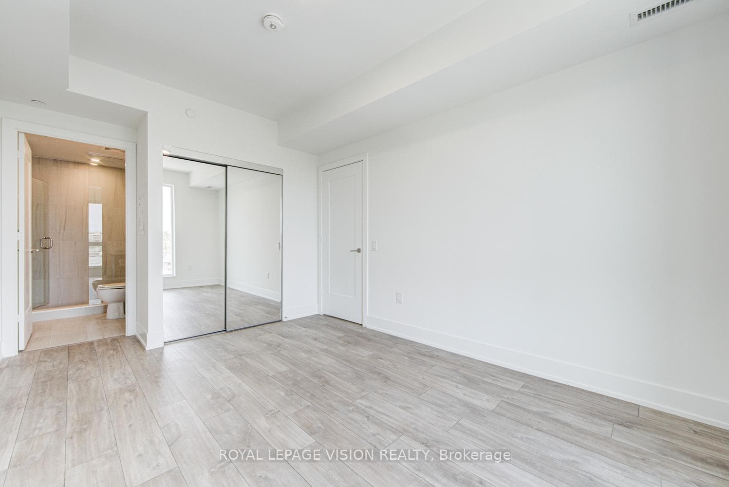 858 Dupont Street Unit 716 photo 13