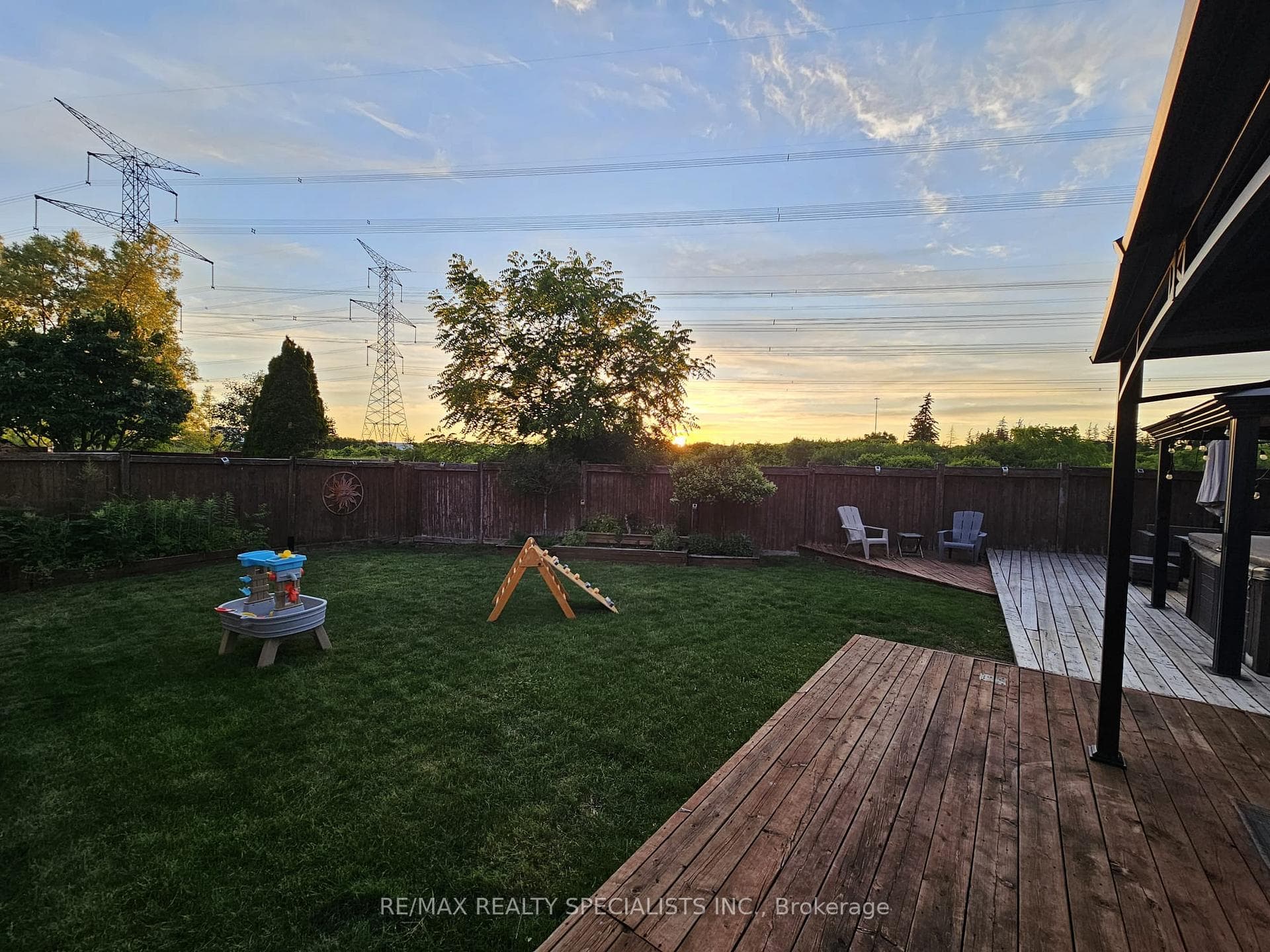 7389 Banffshire Court photo 45