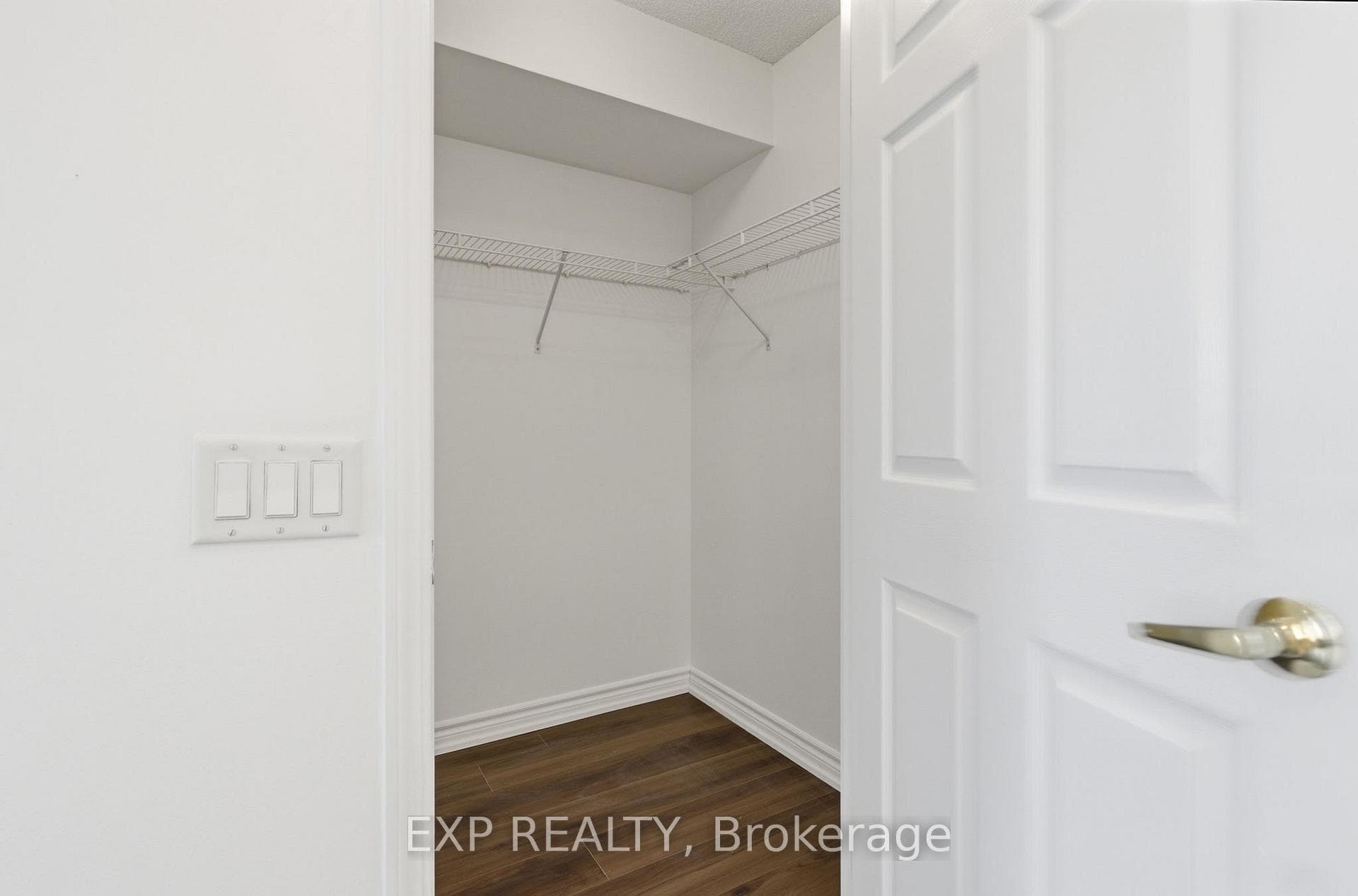 25 Kingsbridge Garden Circle Unit 2120 photo 27