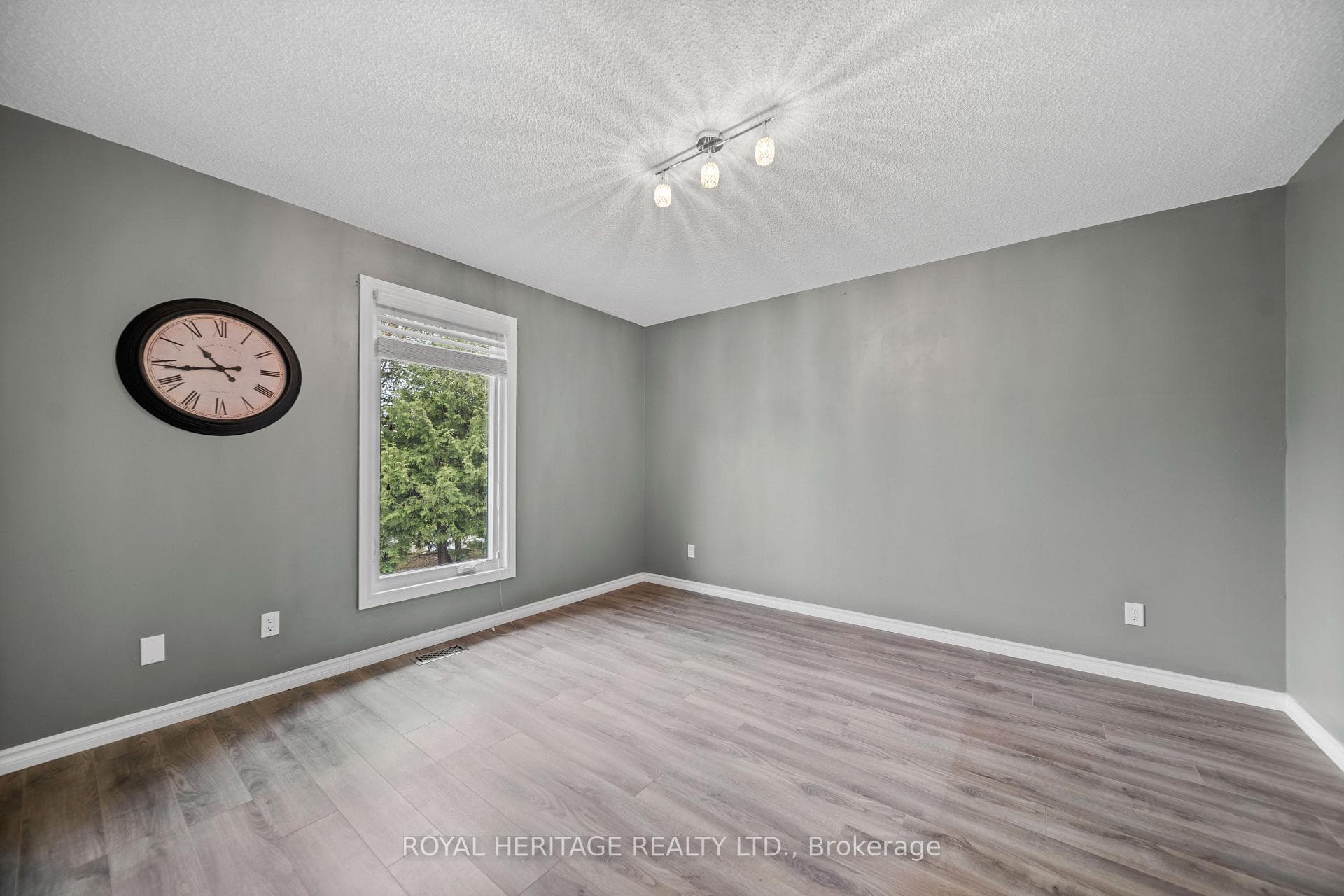 Upper Level Bedroom 4