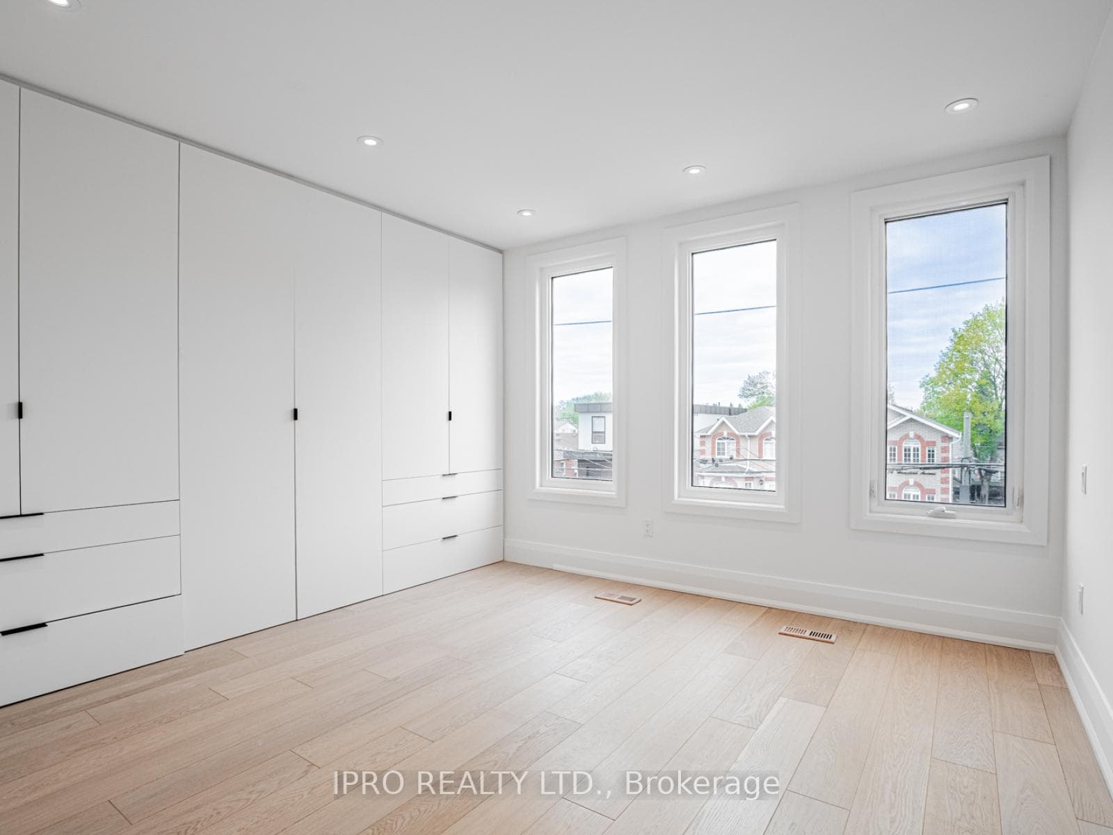 5 Hamstead Avenue photo 16