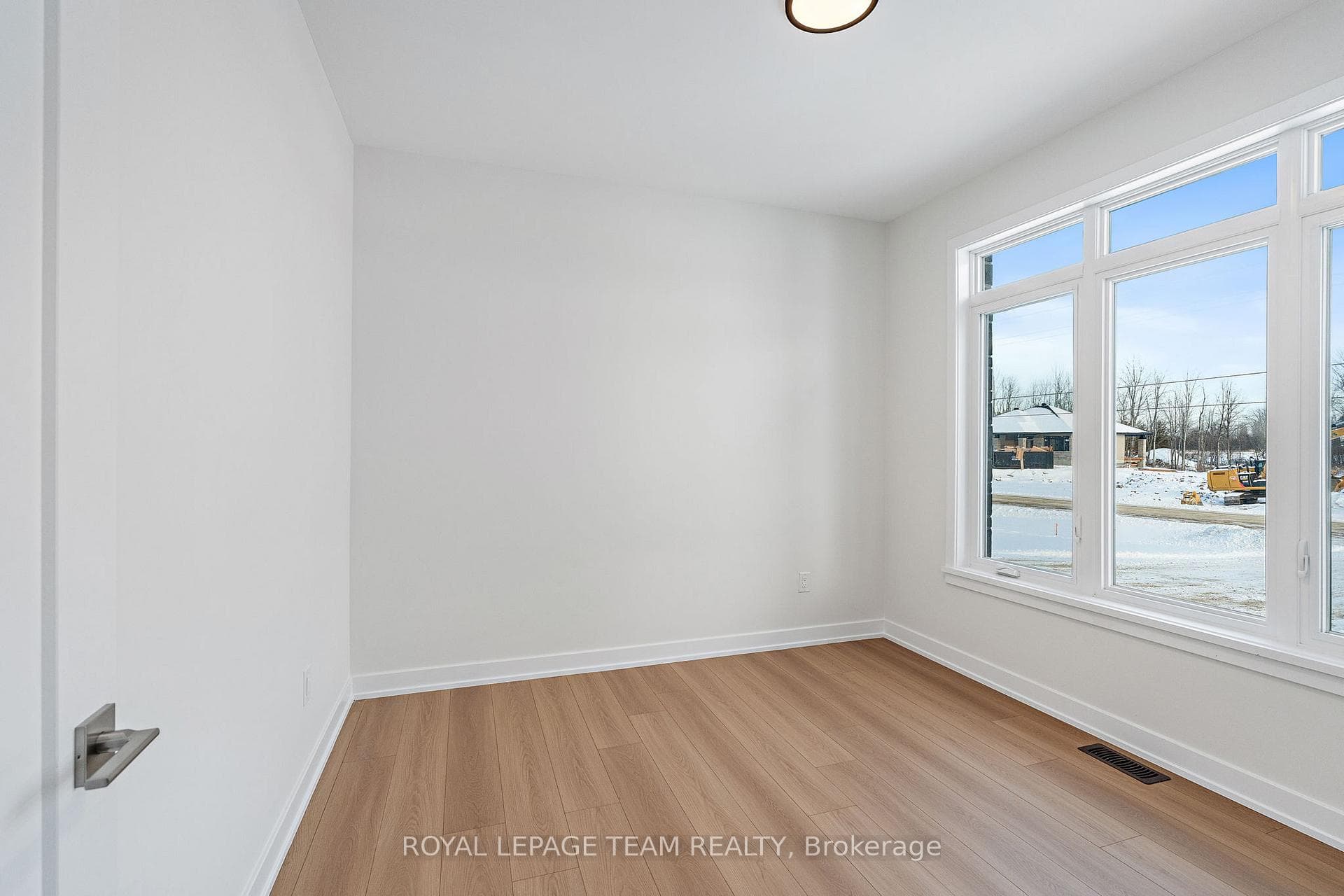 46 TENNANT Drive photo 22