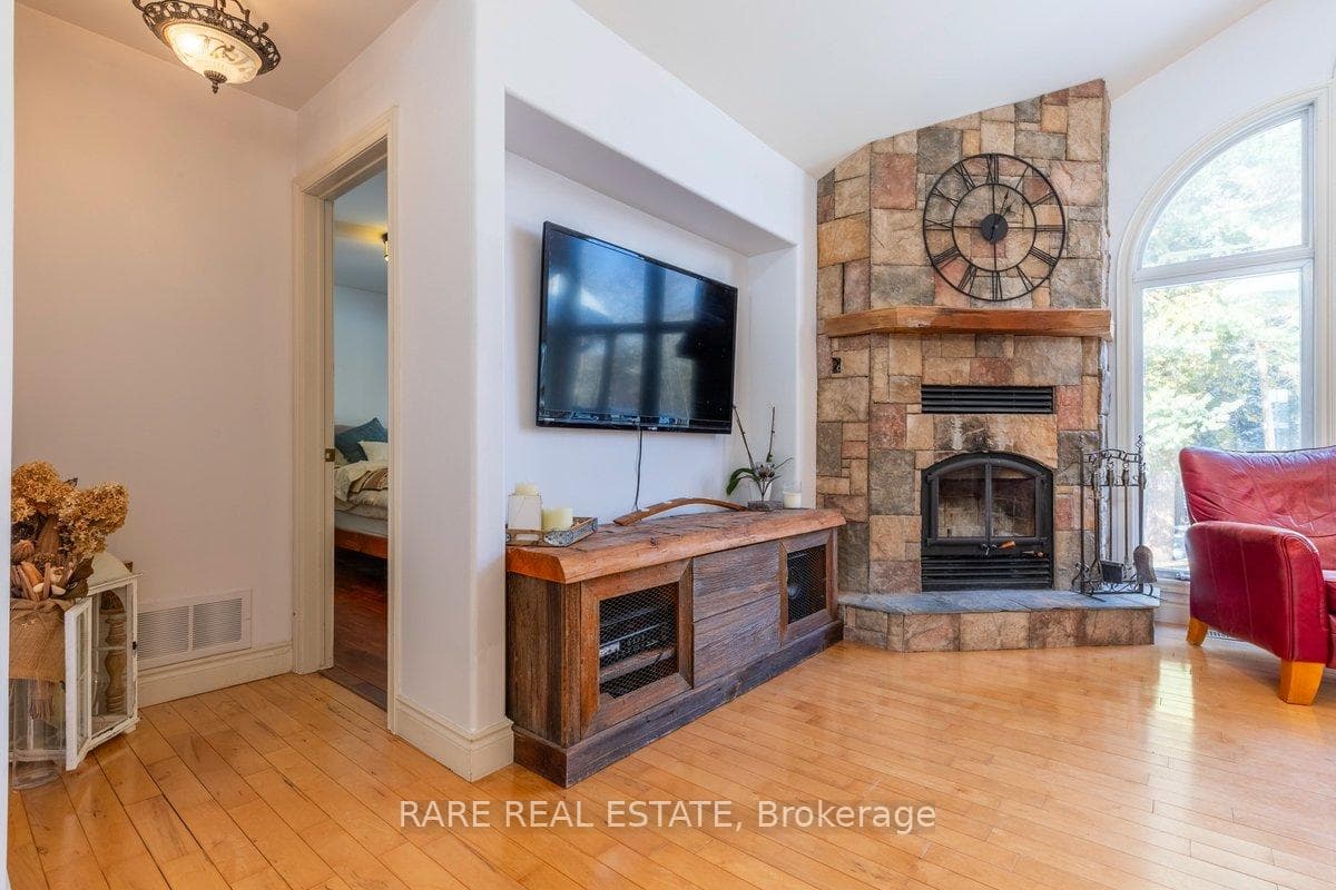 47 Parr Boulevard photo 16