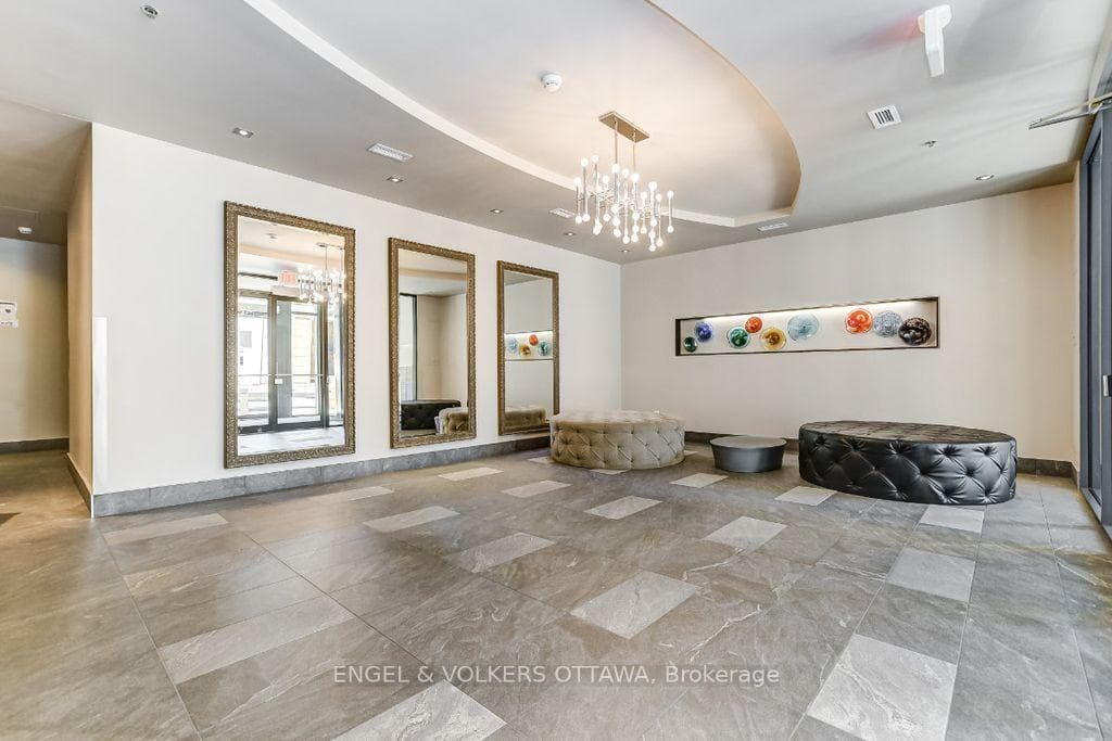 360 Patricia Avenue Unit 106 photo 3