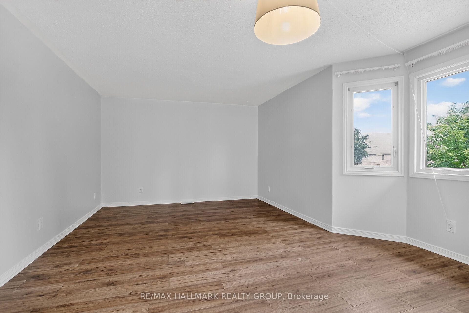 244 Huntersfield Drive photo 19