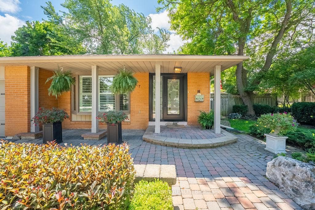 16 Rosefield Drive photo 4
