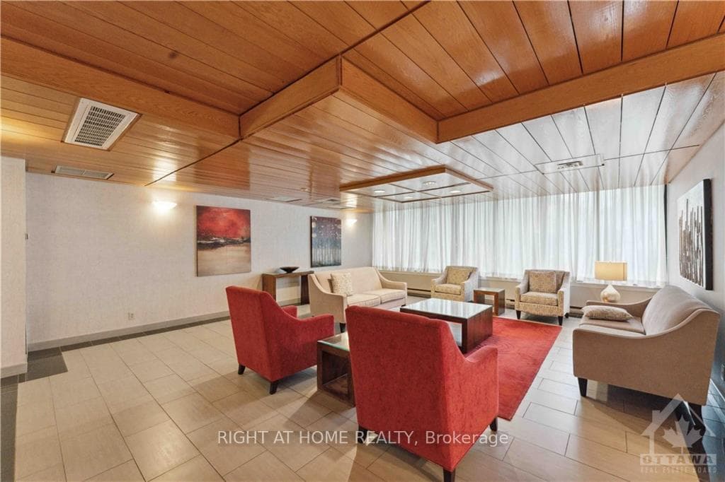 370 DOMINION Avenue Unit PH8 photo 20
