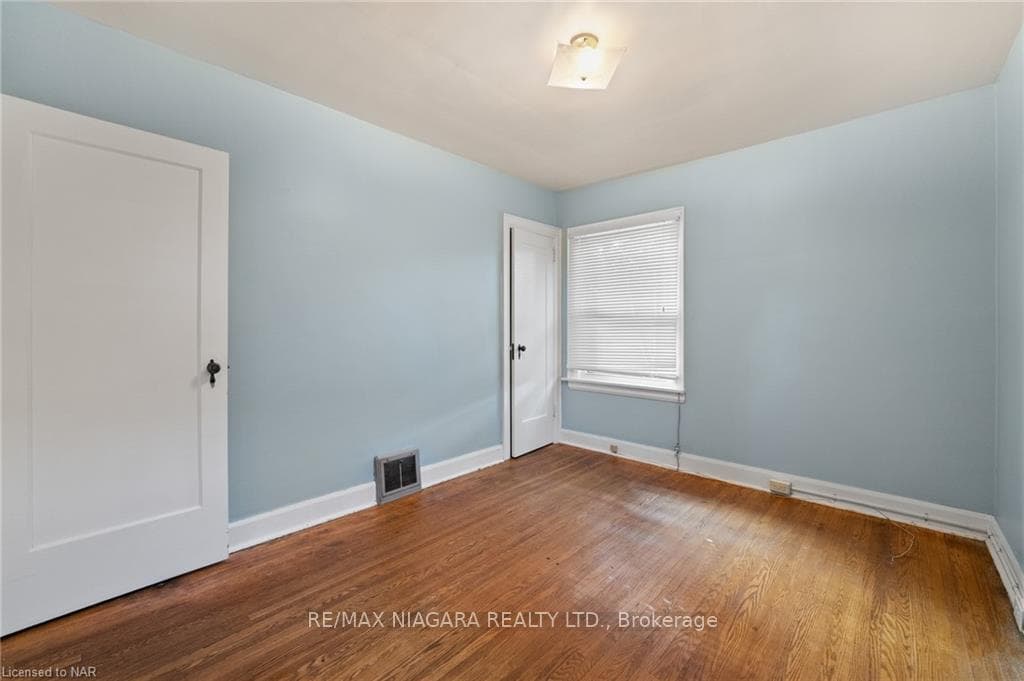 98 ST PATRICK Street photo 12