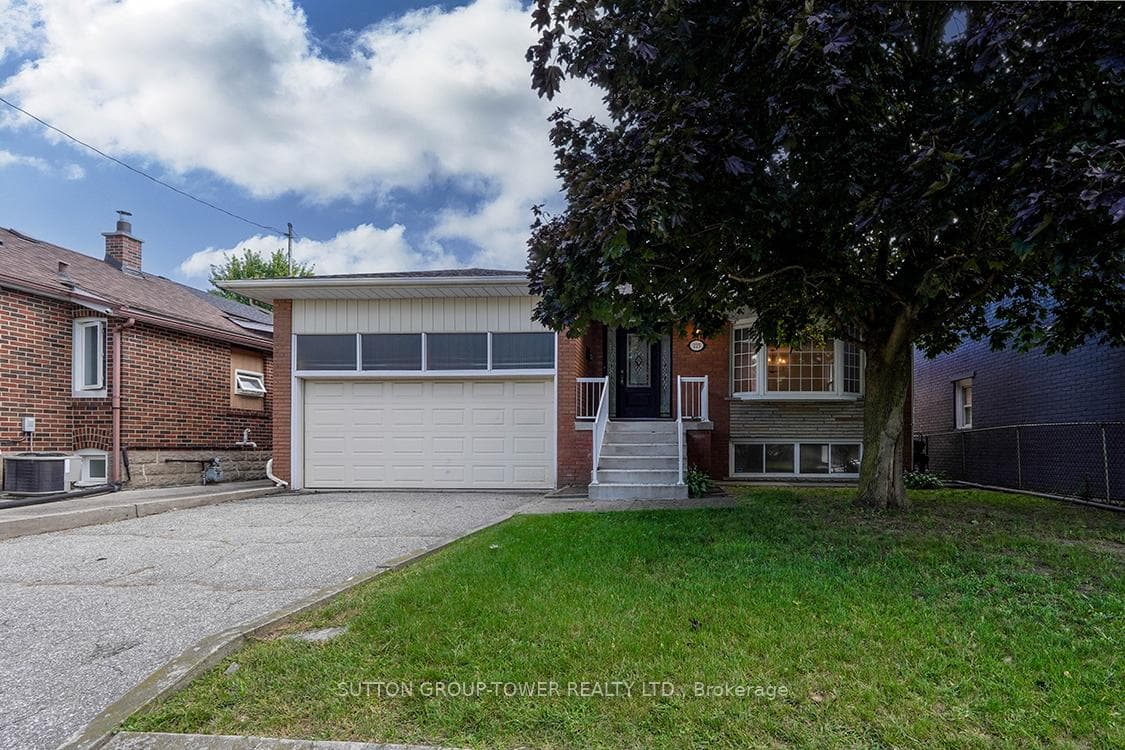 225 Park Lawn Road photo 1