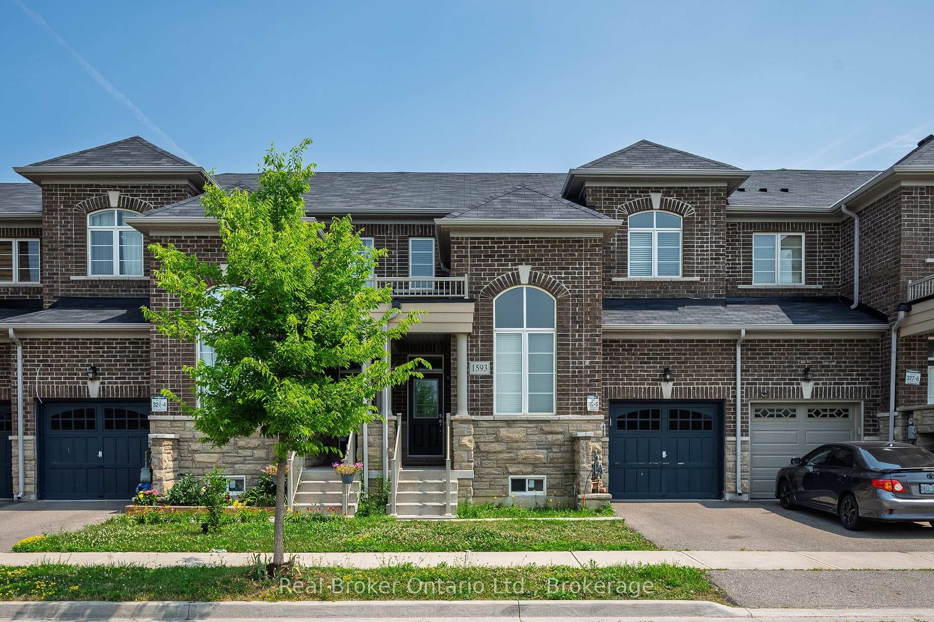 1593 Chretien Street photo 3