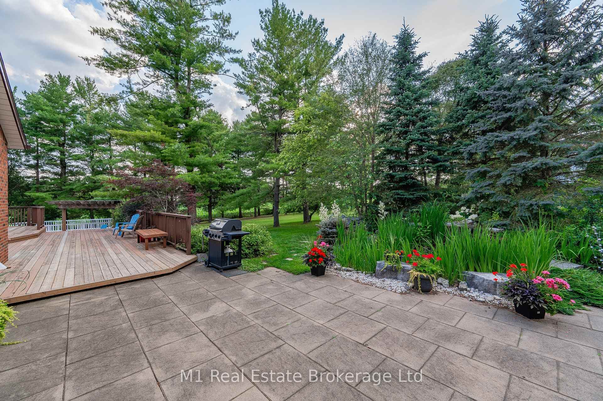 6946 FIFE Road photo 43