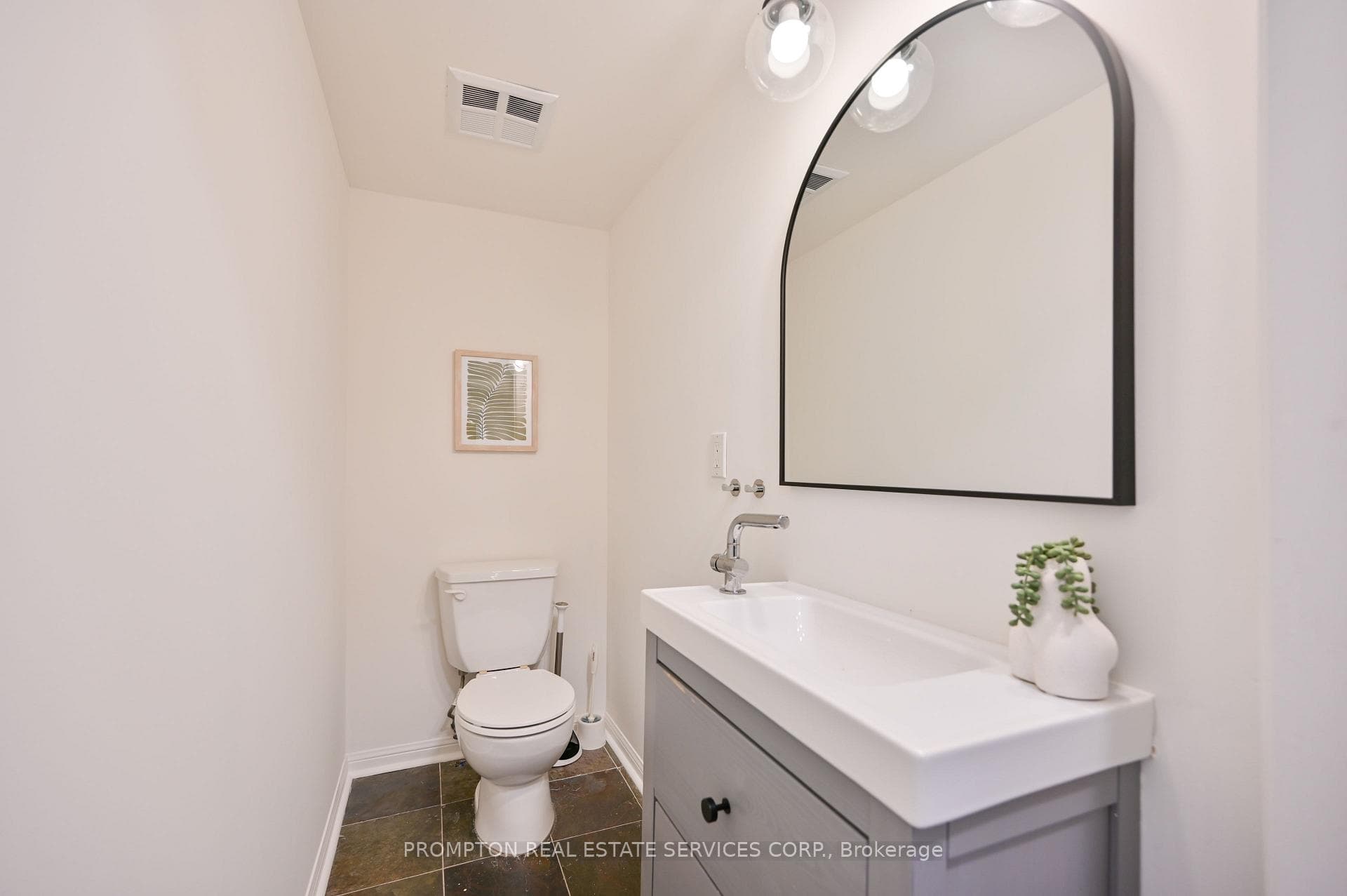 18 Laidlaw Street Unit 1030 photo 26