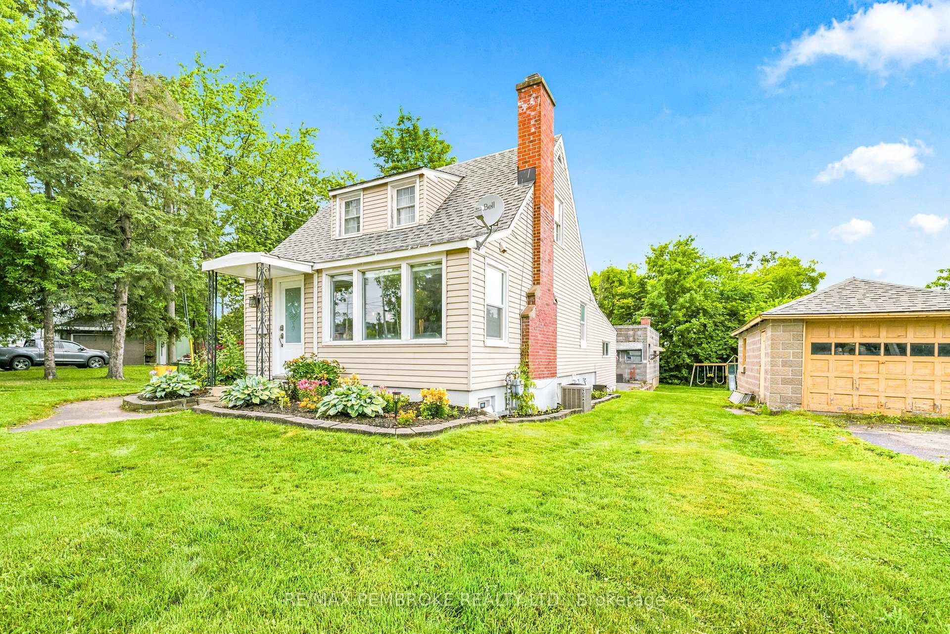 739 Front Street photo 41