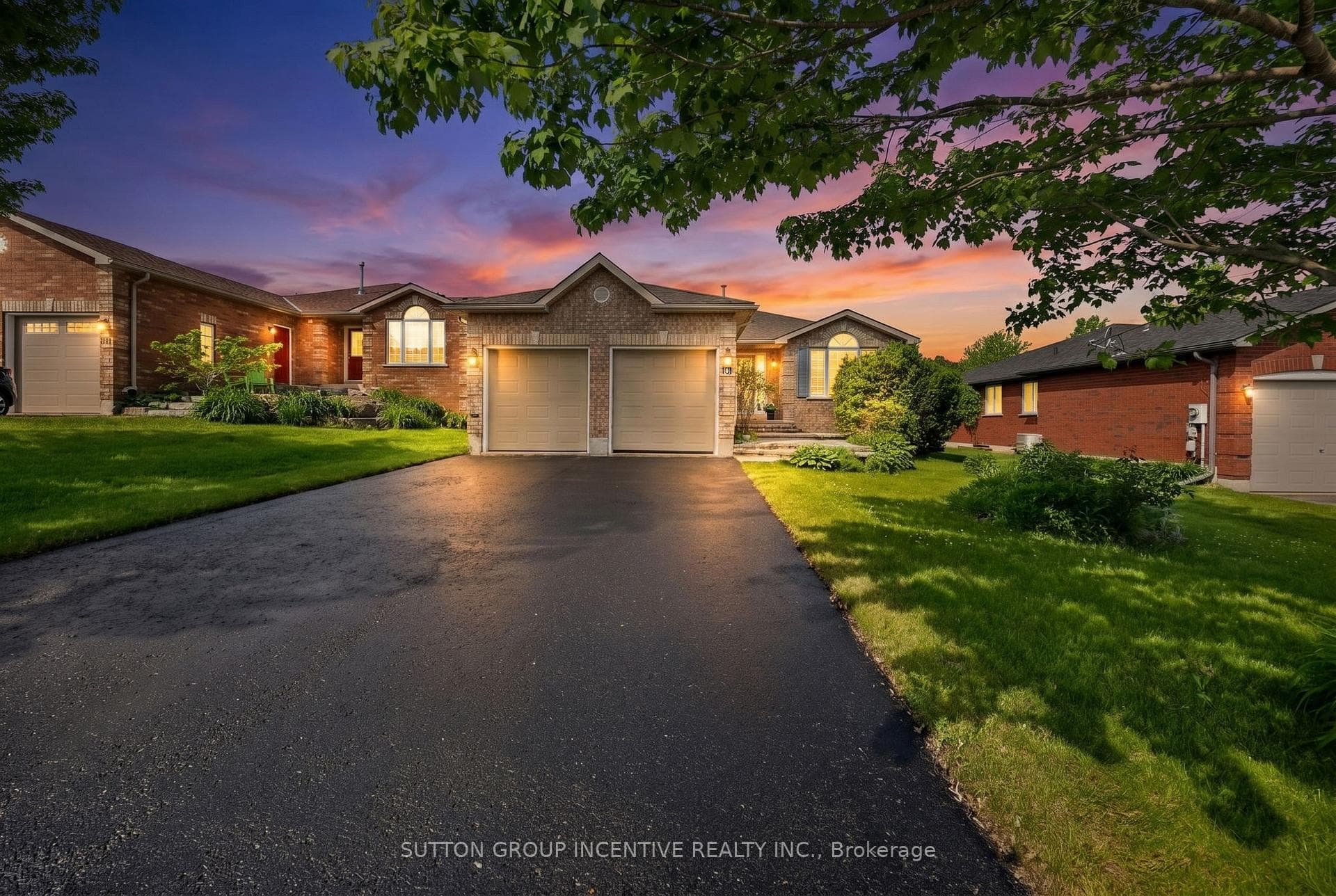 101 Lion's Gate Boulevard photo 50