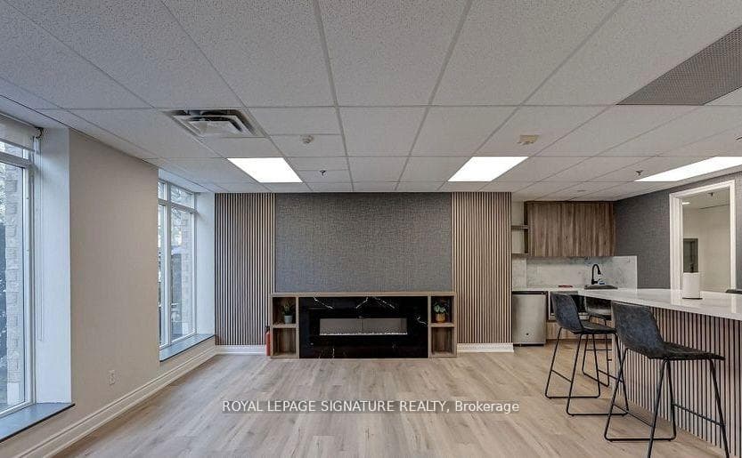 140 Bathurst Street Unit 207 photo 13