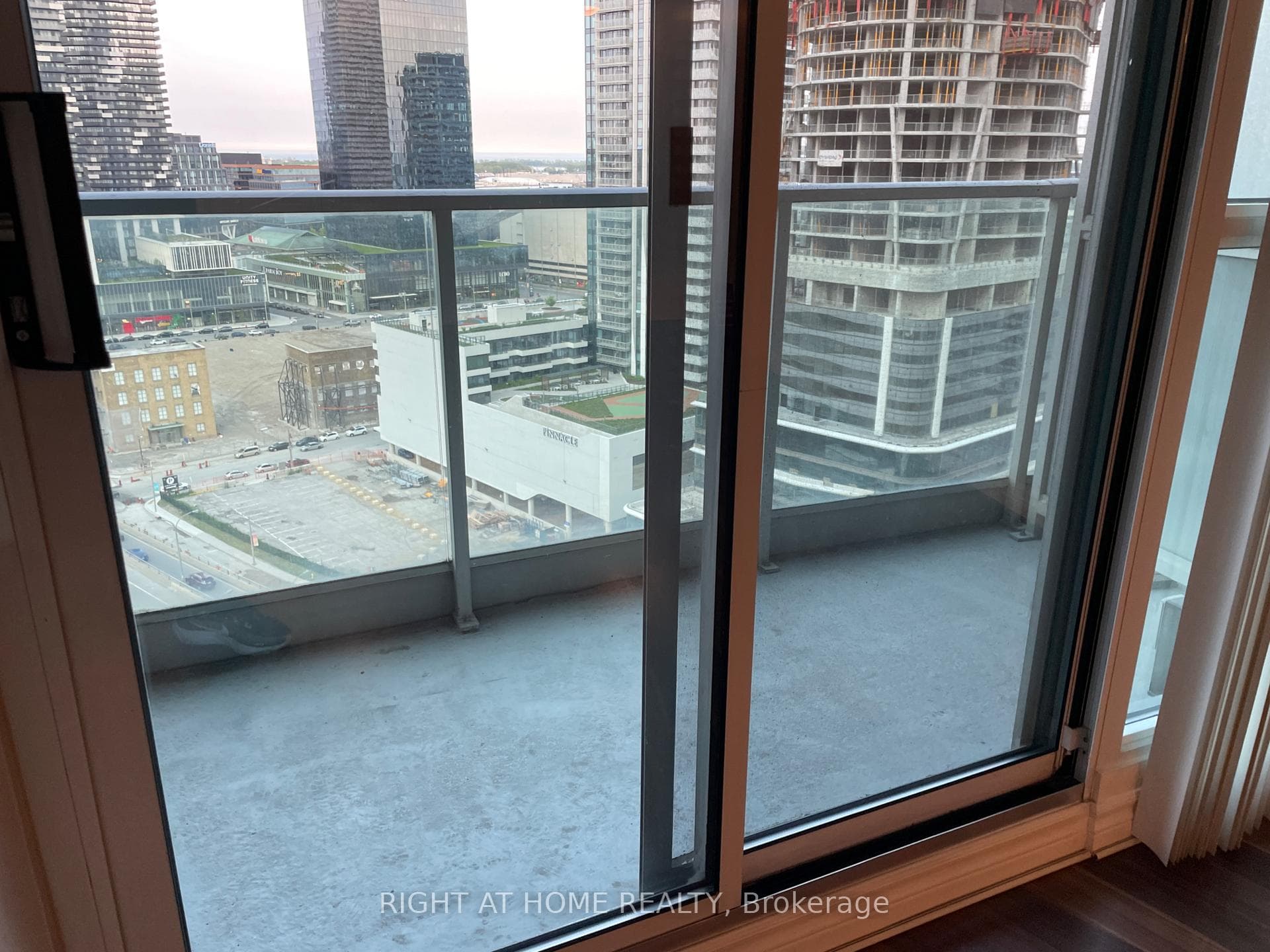 18 Yonge Street Unit 2110 photo 11