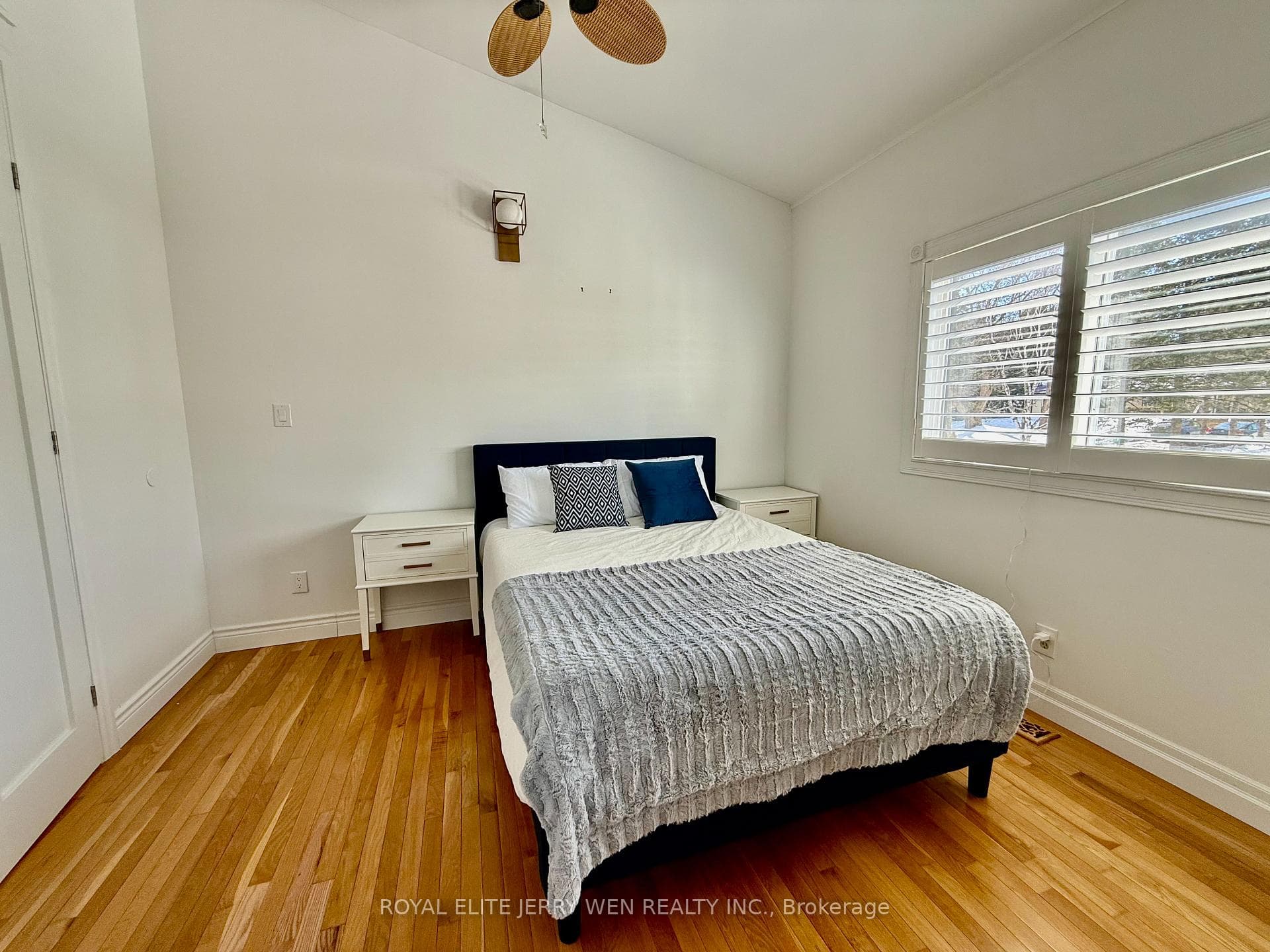 10 Sunrise Crescent photo 28