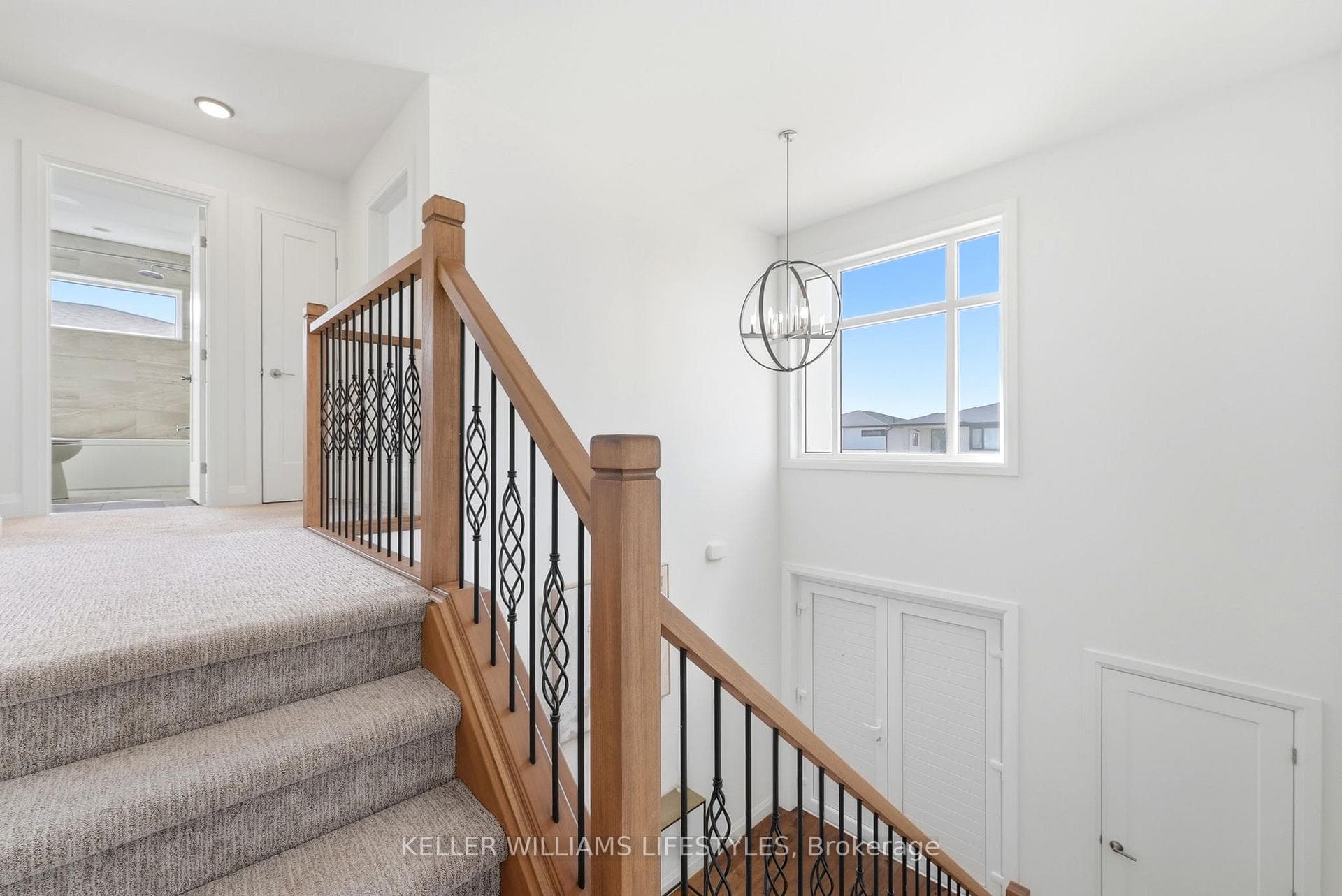 140 CRESTVIEW Drive photo 14