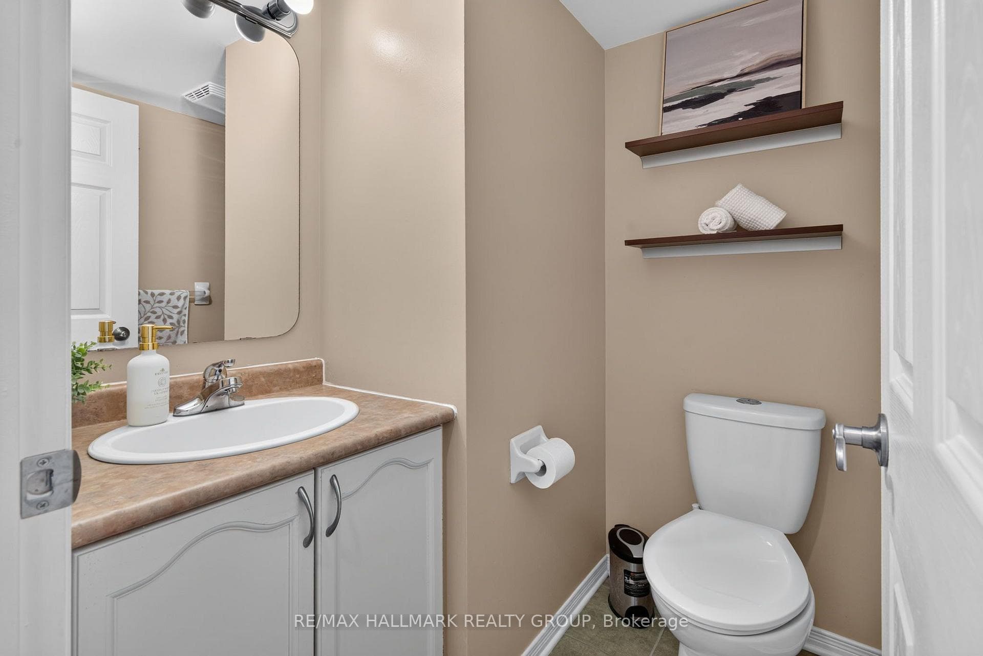 63 Palmadeo Drive photo 5