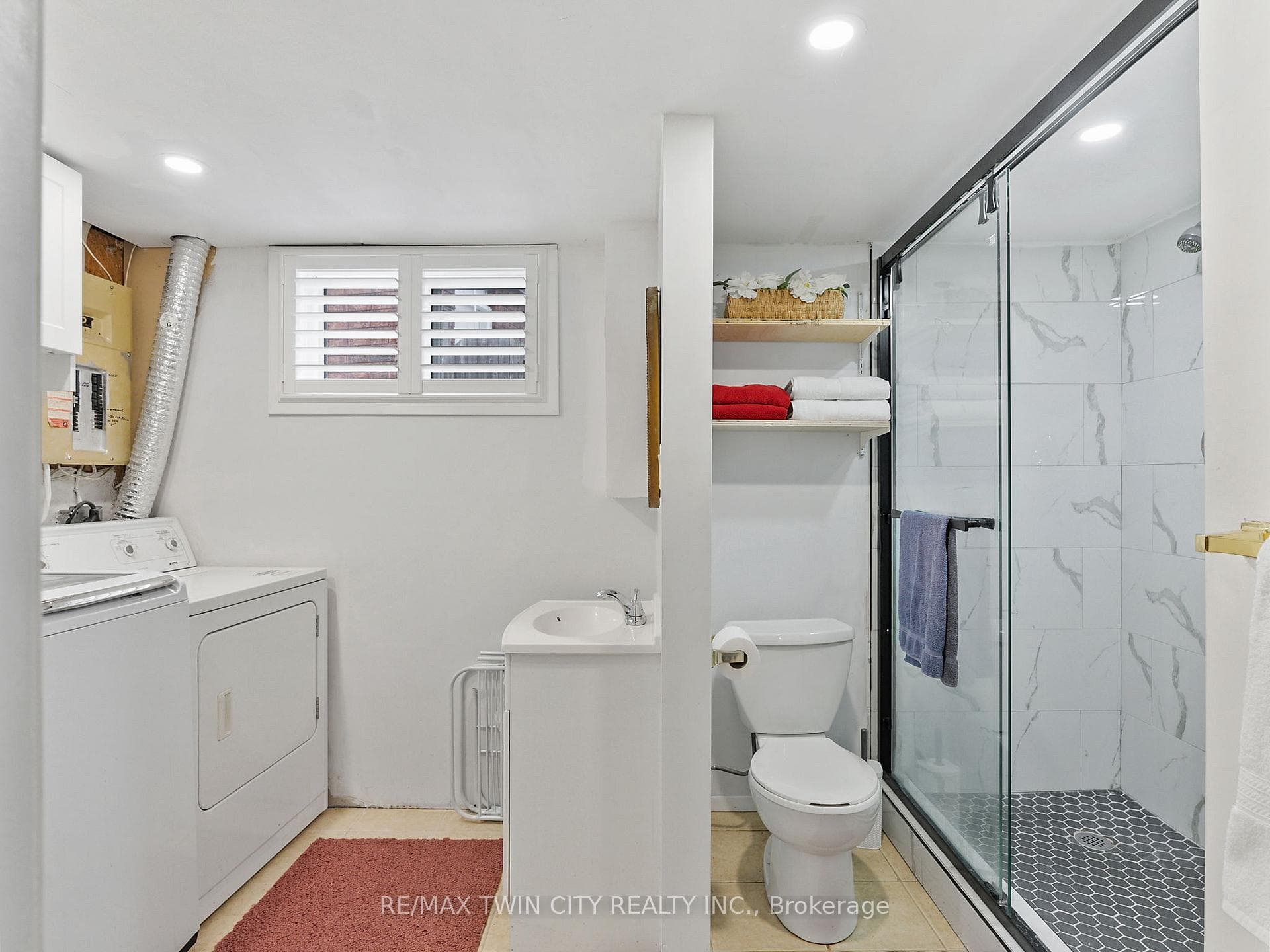 114 Greenfield Road photo 31