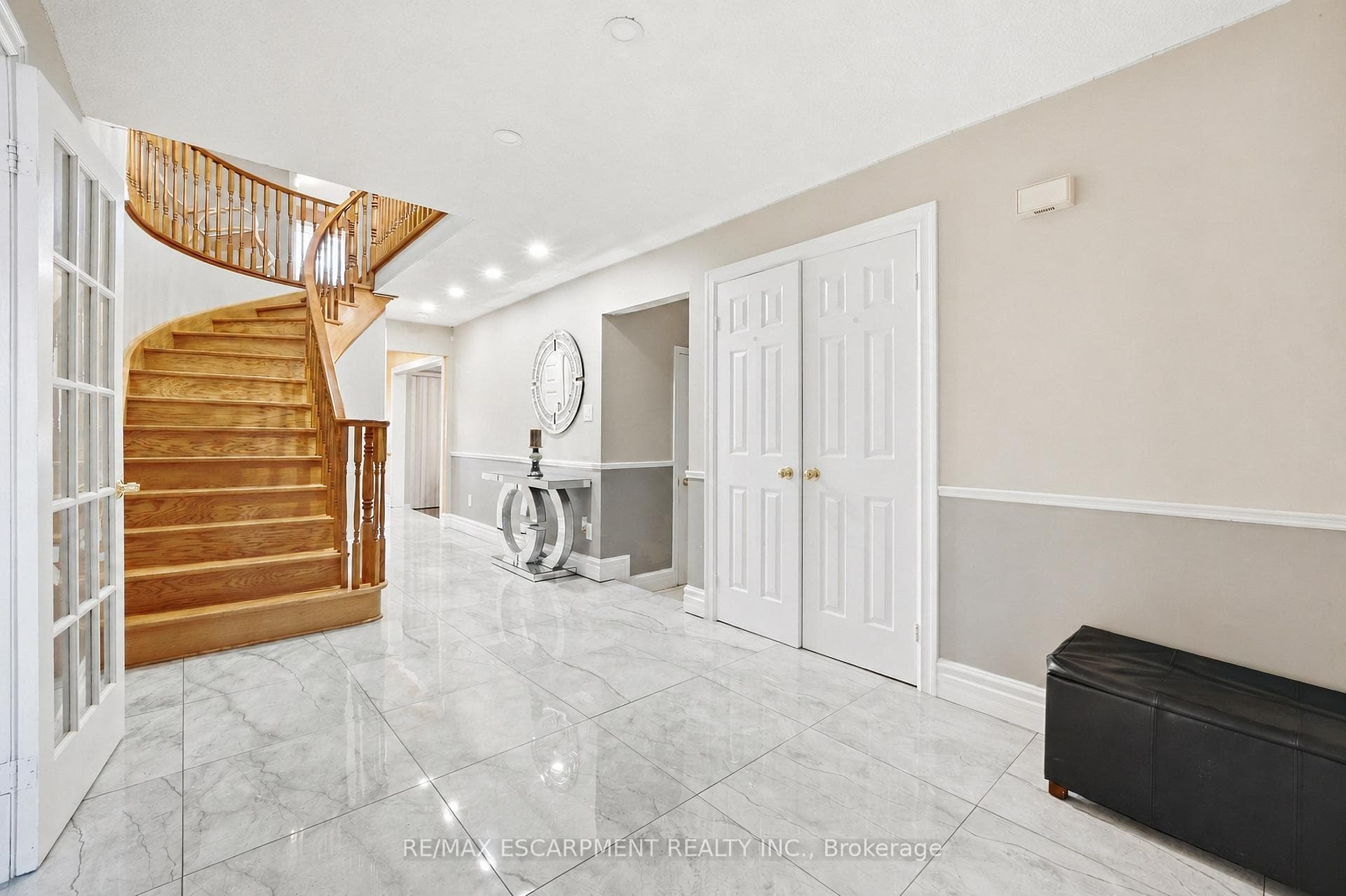 15 Talia Court photo 3