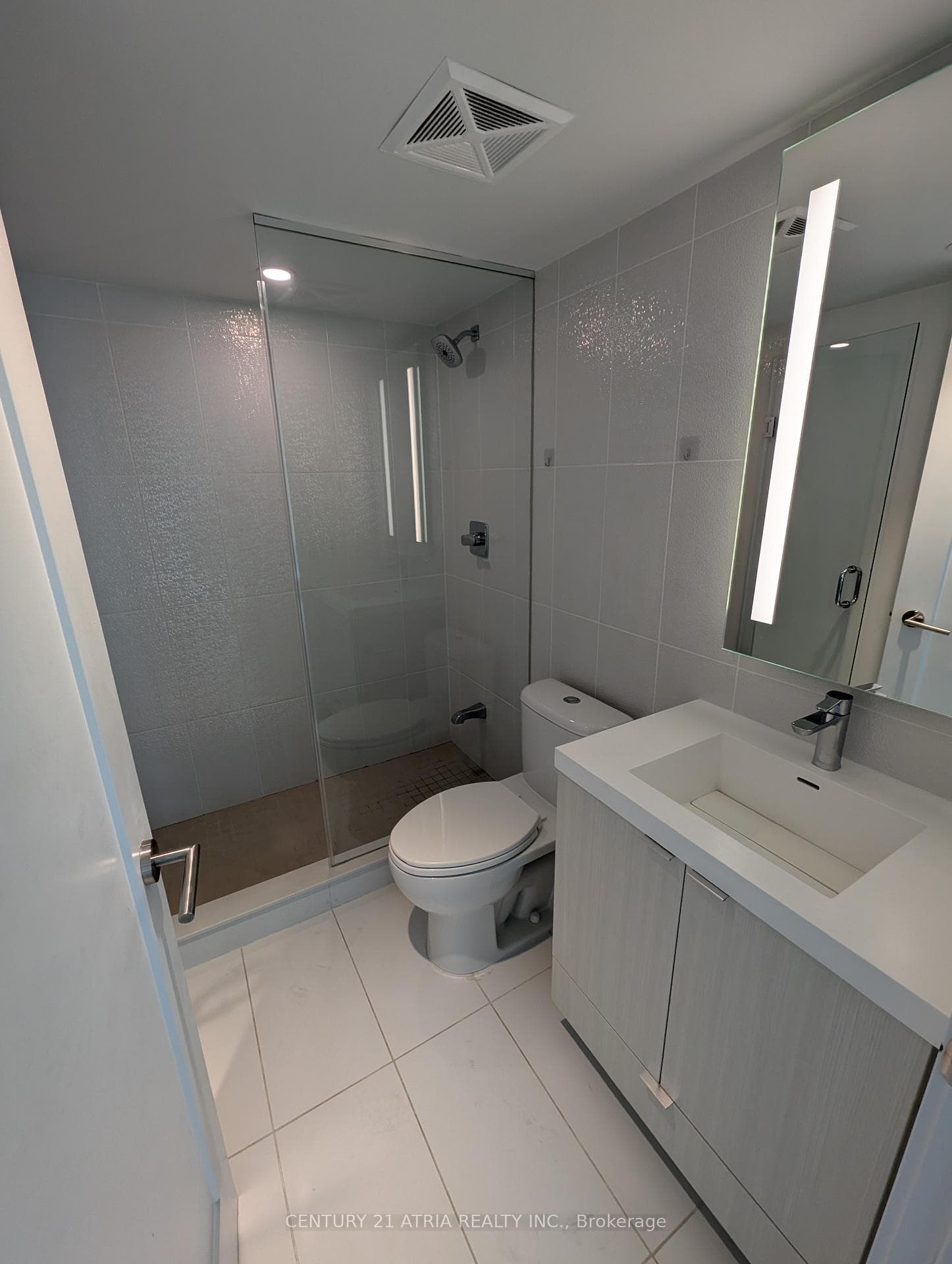 585 Bloor Street Unit 721 photo 5