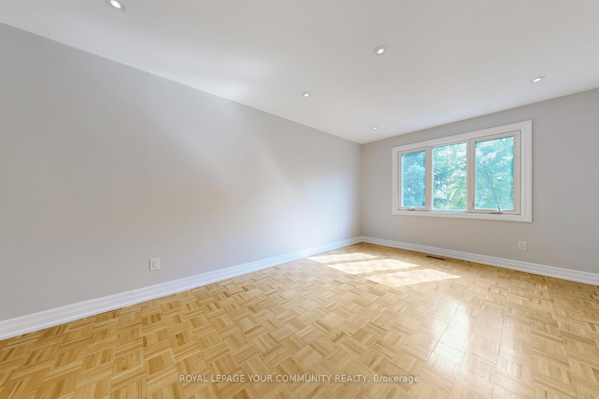 51 Houseman Crescent Unit Main Floor photo 29