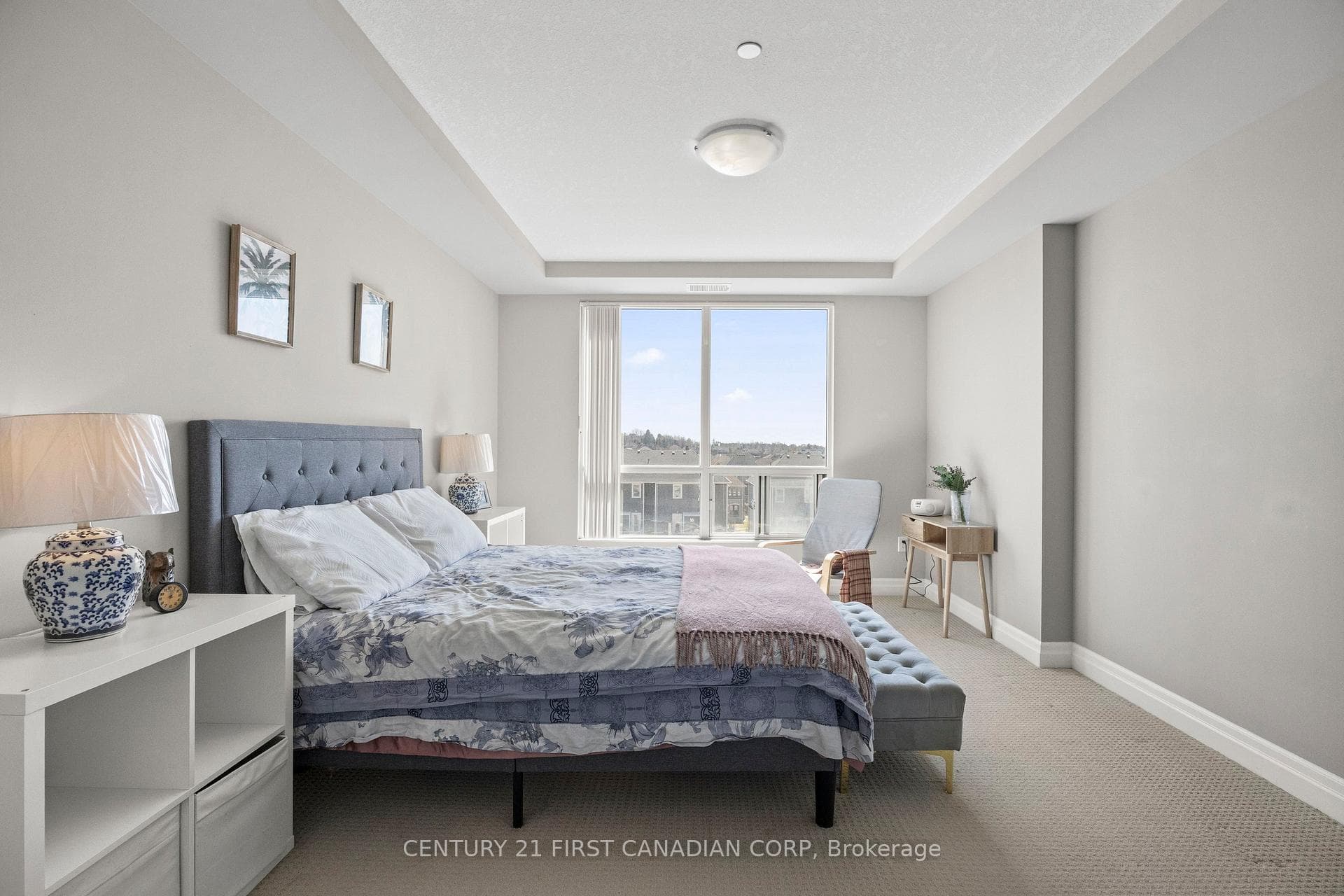 240 Villagewalk Boulevard Unit 605 photo 24