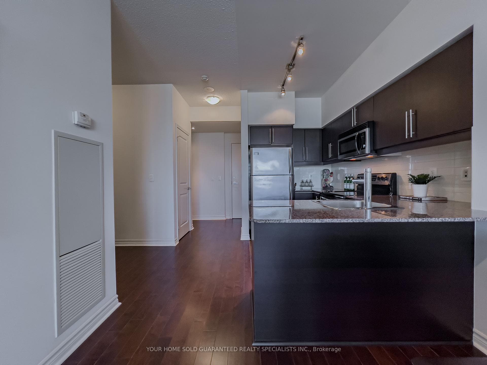 2885 Bayview Avenue Unit 614 photo 4