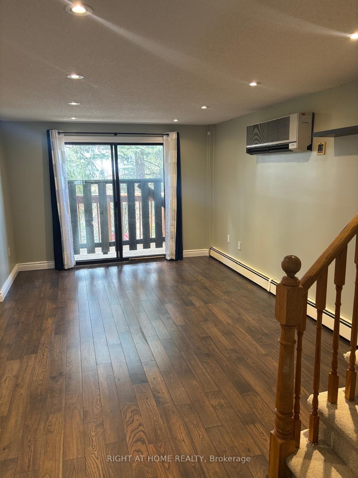 9 Quail Crescent photo 3