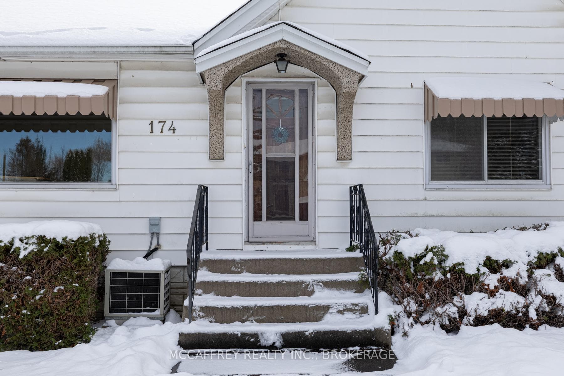 174 Thomas Street photo 4