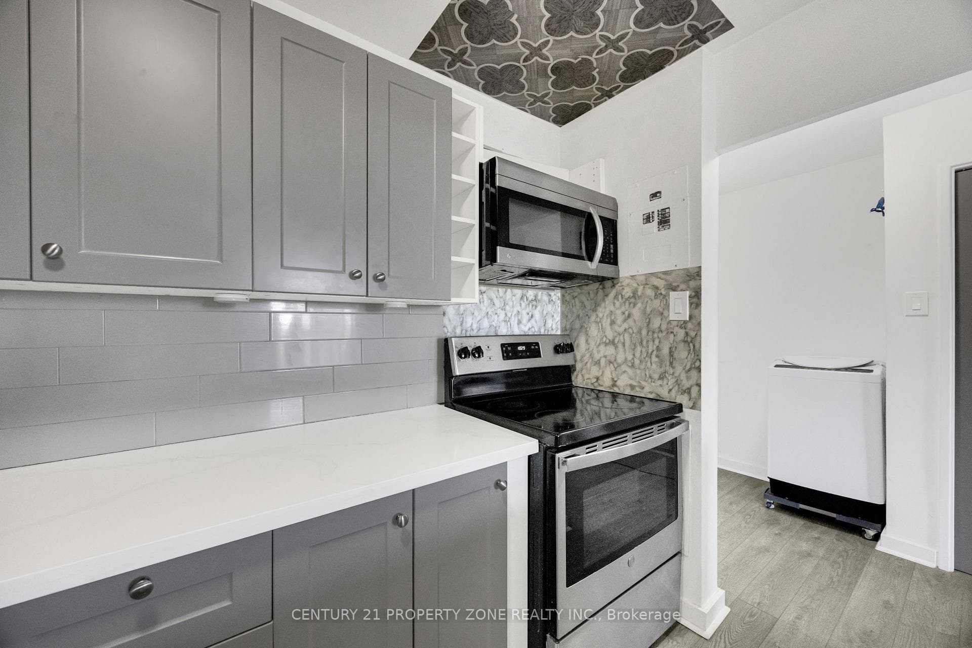 583 Mornington Avenue Unit 610 photo 14